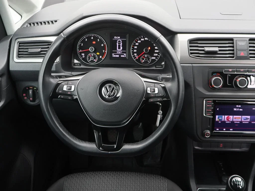 Volkswagen-Caddy-image-10