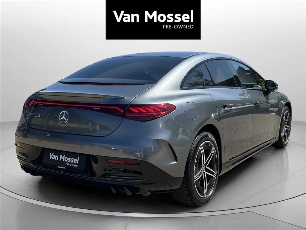 Mercedes-Benz-EQE-image-4