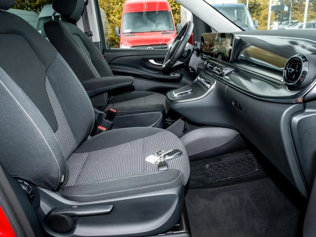 Mercedes-Benz-V-Klasse 220-image-10