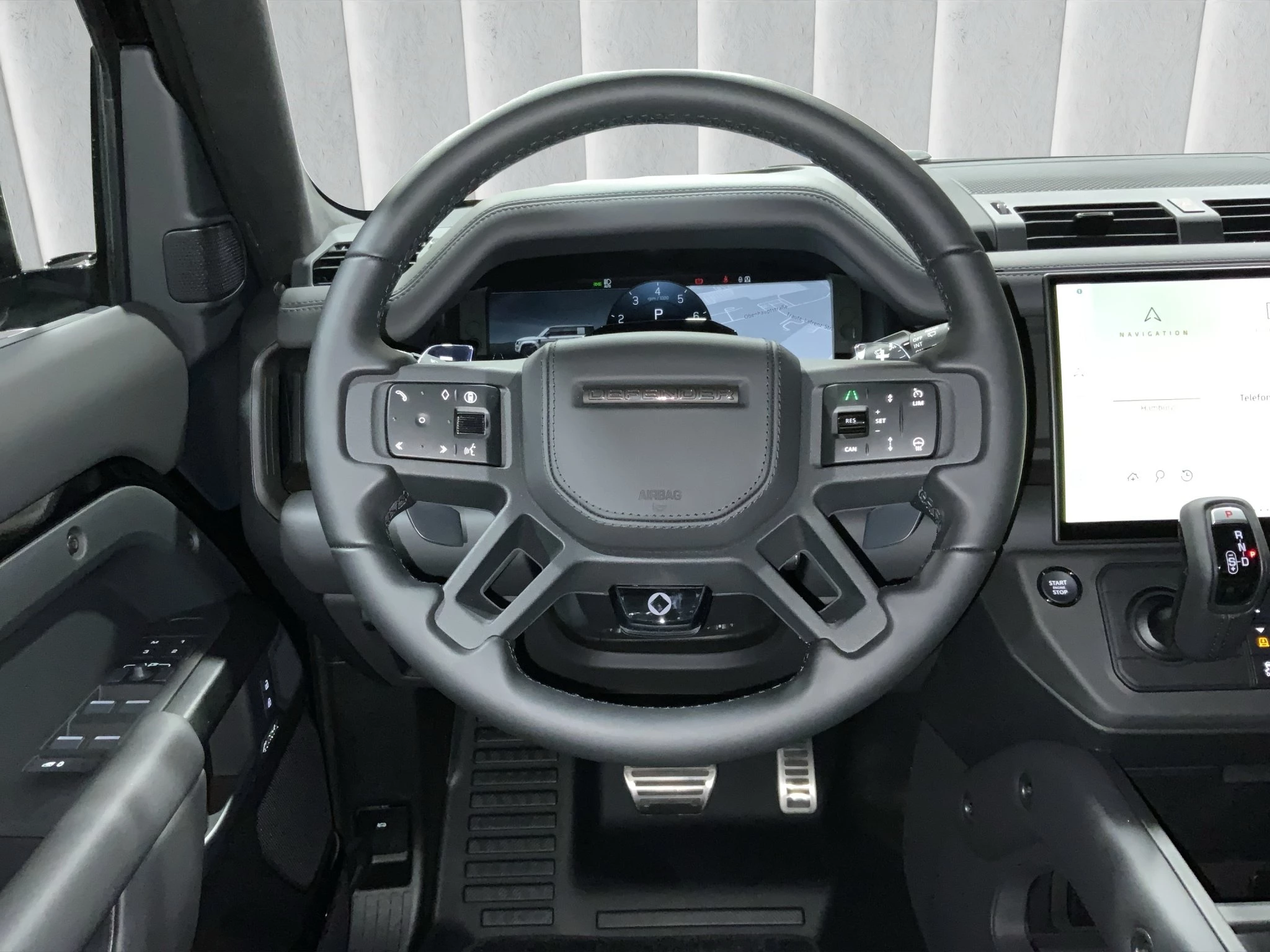 Land Rover-Defender-image-9