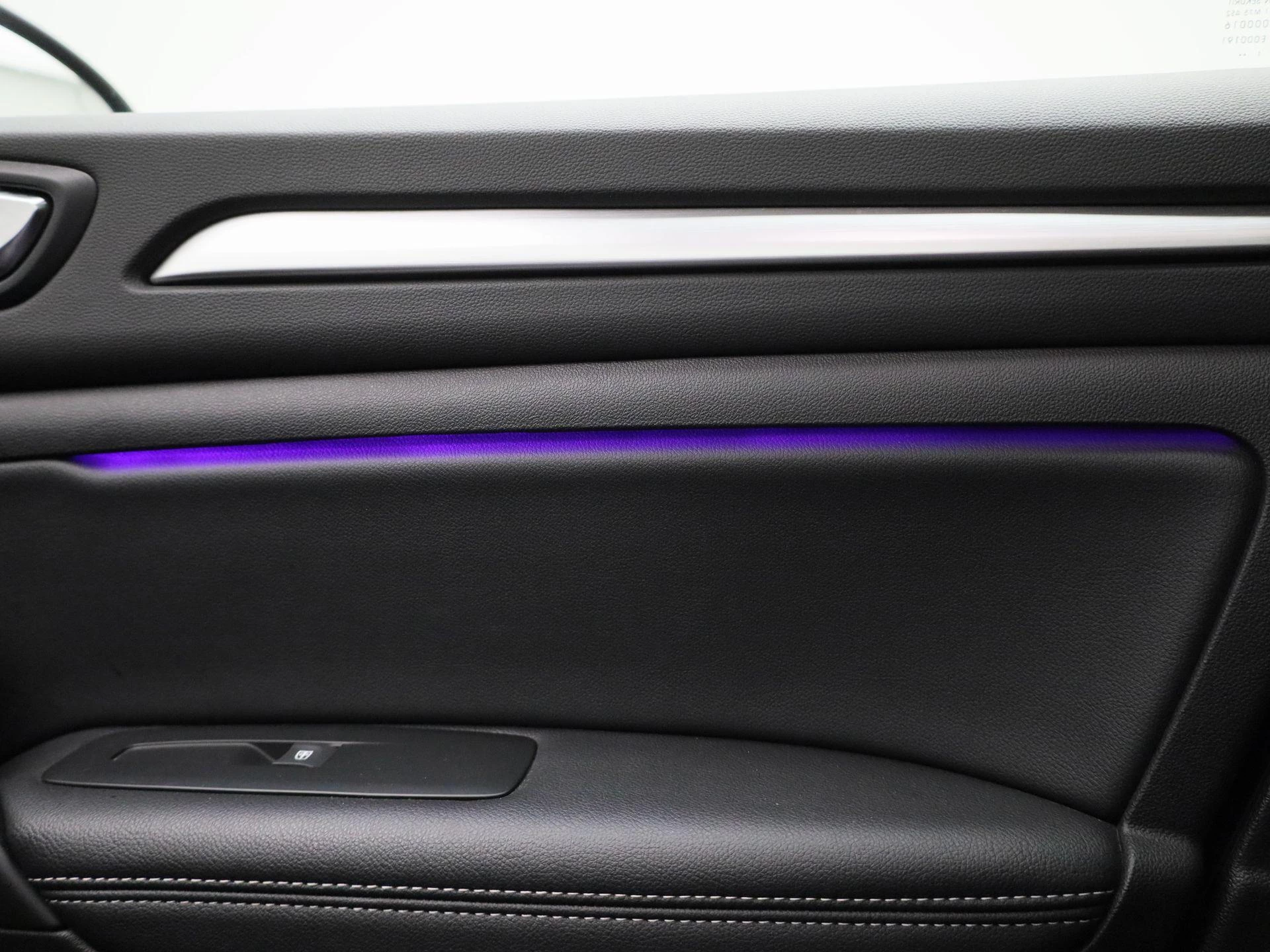 Renault-Megane E-Tech-image-28