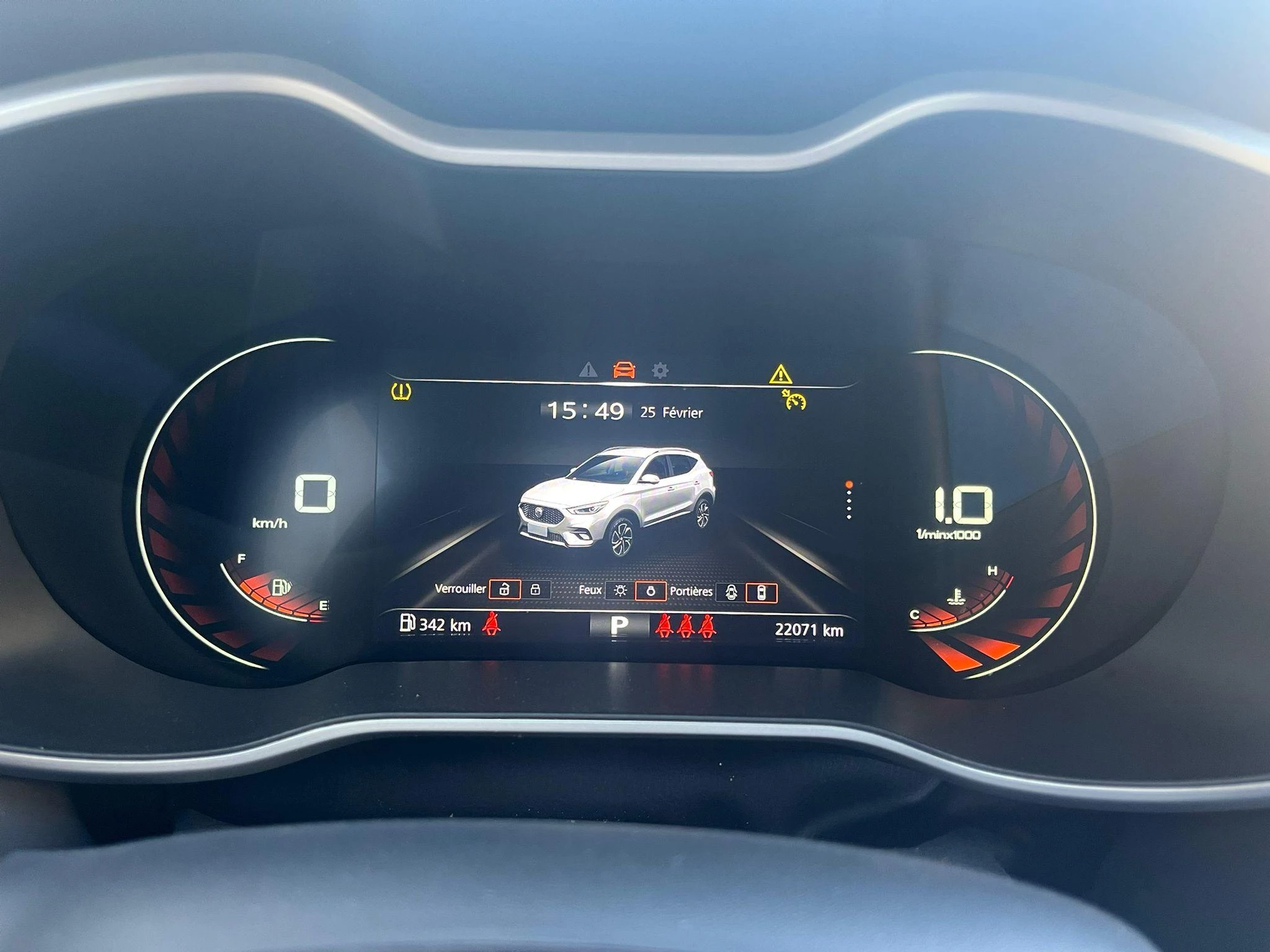 MG ZS ICE 1.0 AT LUXURY FWD