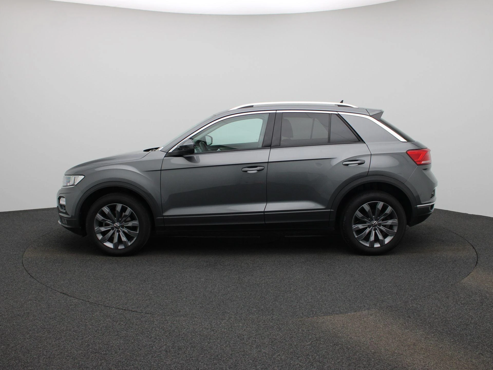 Volkswagen-T-Roc-image-3