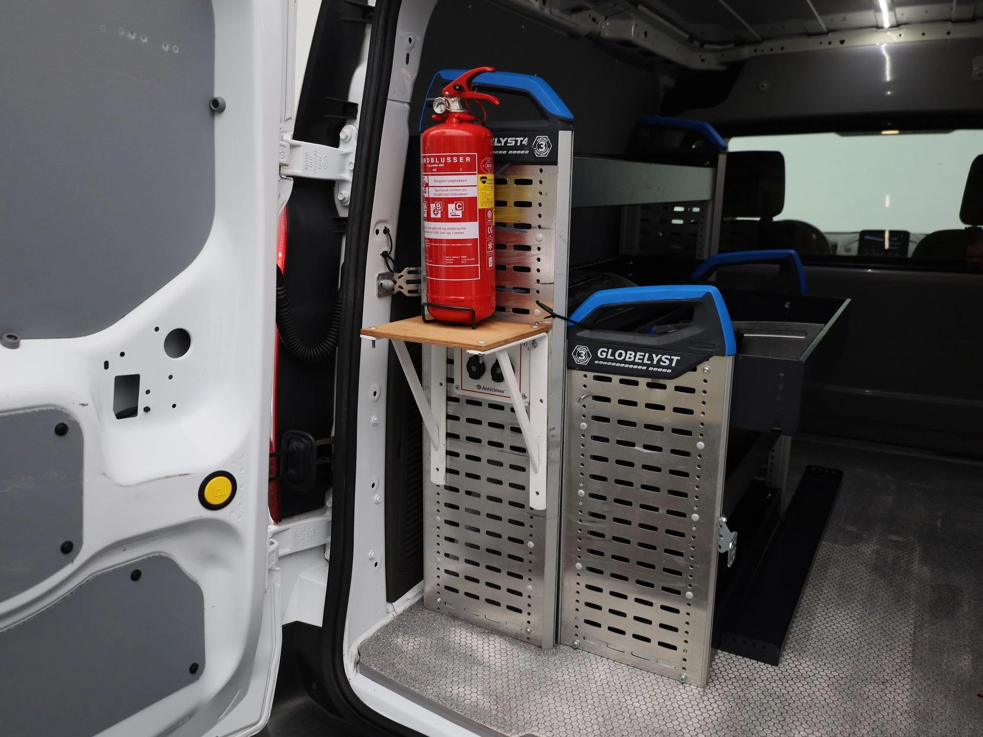 Ford-Transit Connect-image-12