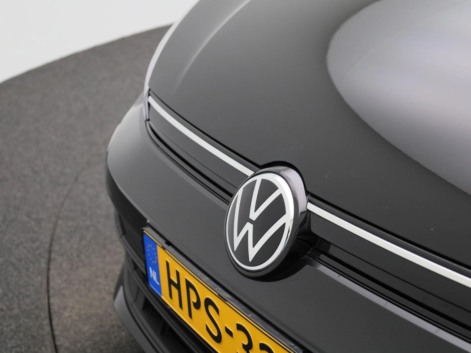 Volkswagen-Golf-image-29