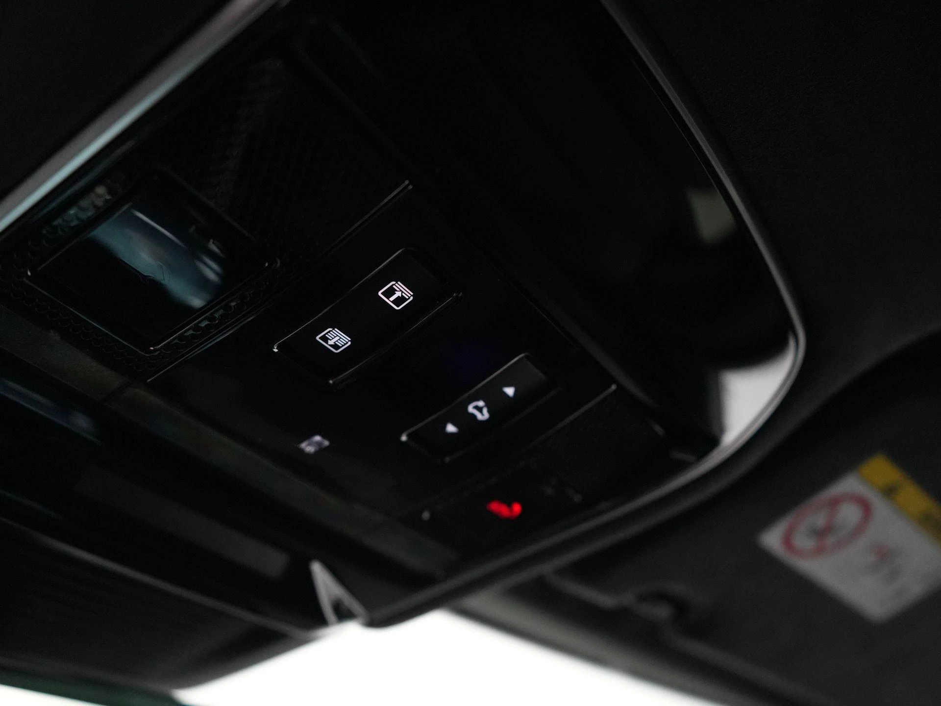 Land Rover-Range Rover Sport-image-34