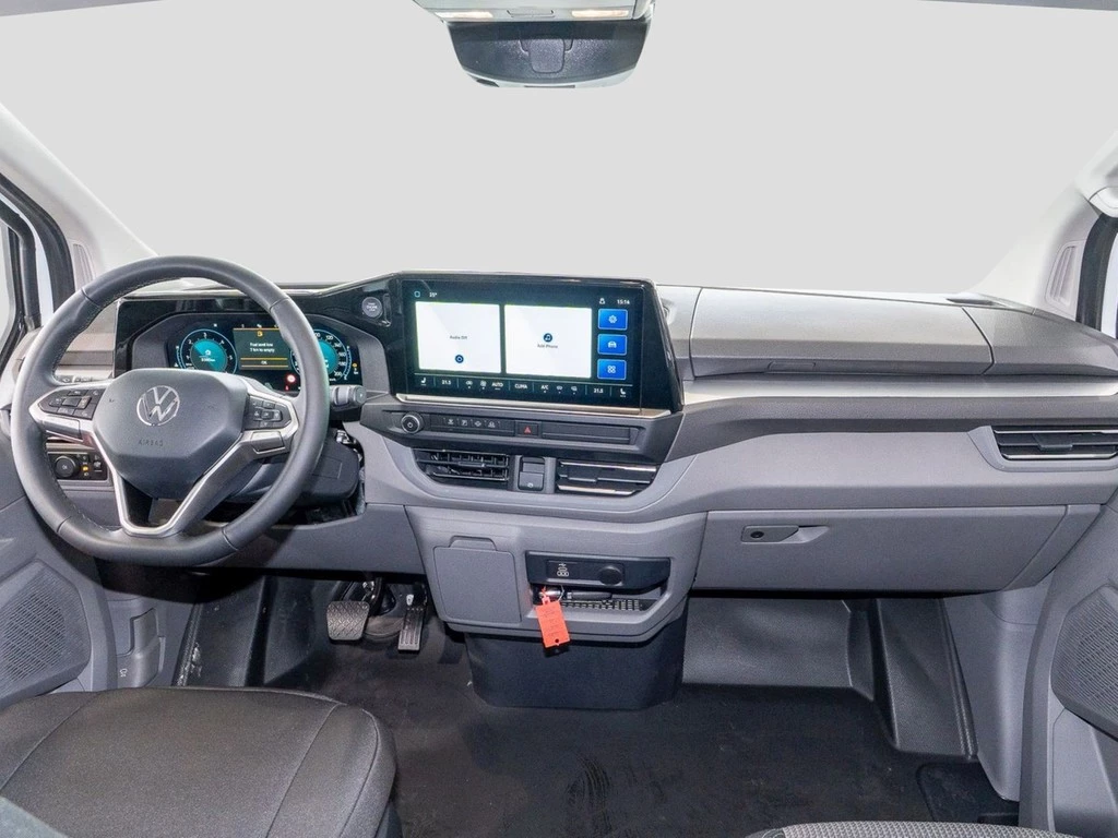 Volkswagen-Transporter-image-7