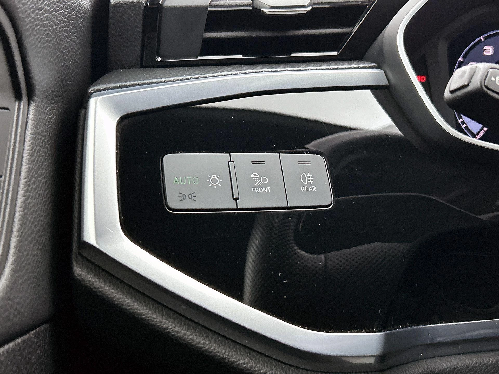 Audi-Q3-image-24