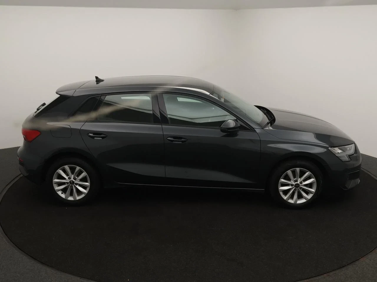Audi A3 Sportback Audi A3 Sportback 30TFSI 110PK *AUTOMAAT*PDC*ACC*NAVI*APP-CONNECT*VIRTUAL COCKPIT*AIRCO*...*