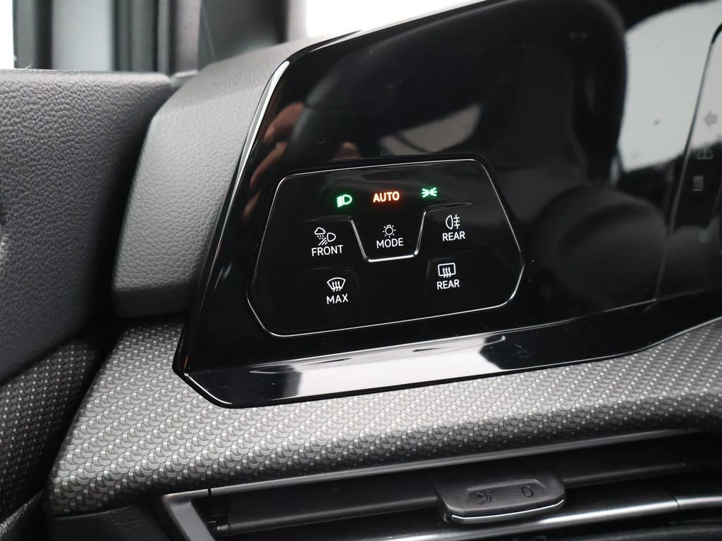 Volkswagen Golf VIII SW Golf Variant R-Line Business Premium 1.5eTSI 150PK *AUTOMAAT*SPORTZETELS*ALCANTARA*CAMERA*PDC*ACC*APP-CONNECT*...*