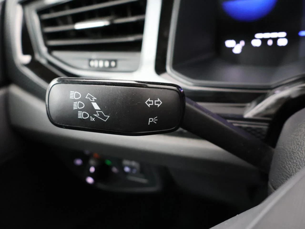 Volkswagen-Polo-image-14