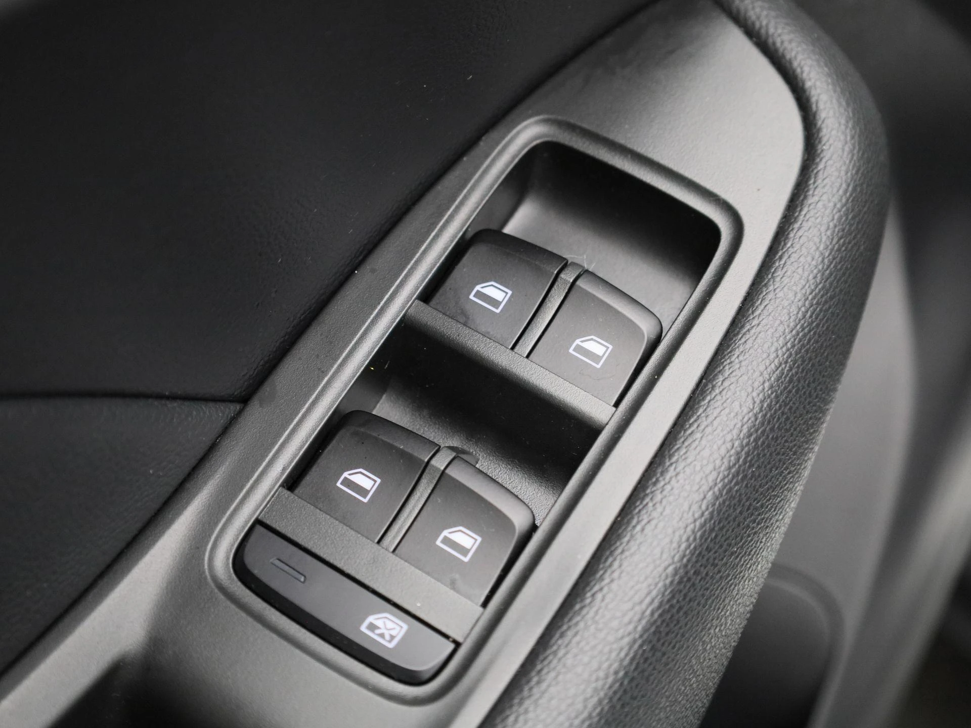 MG-ZS EV-image-31