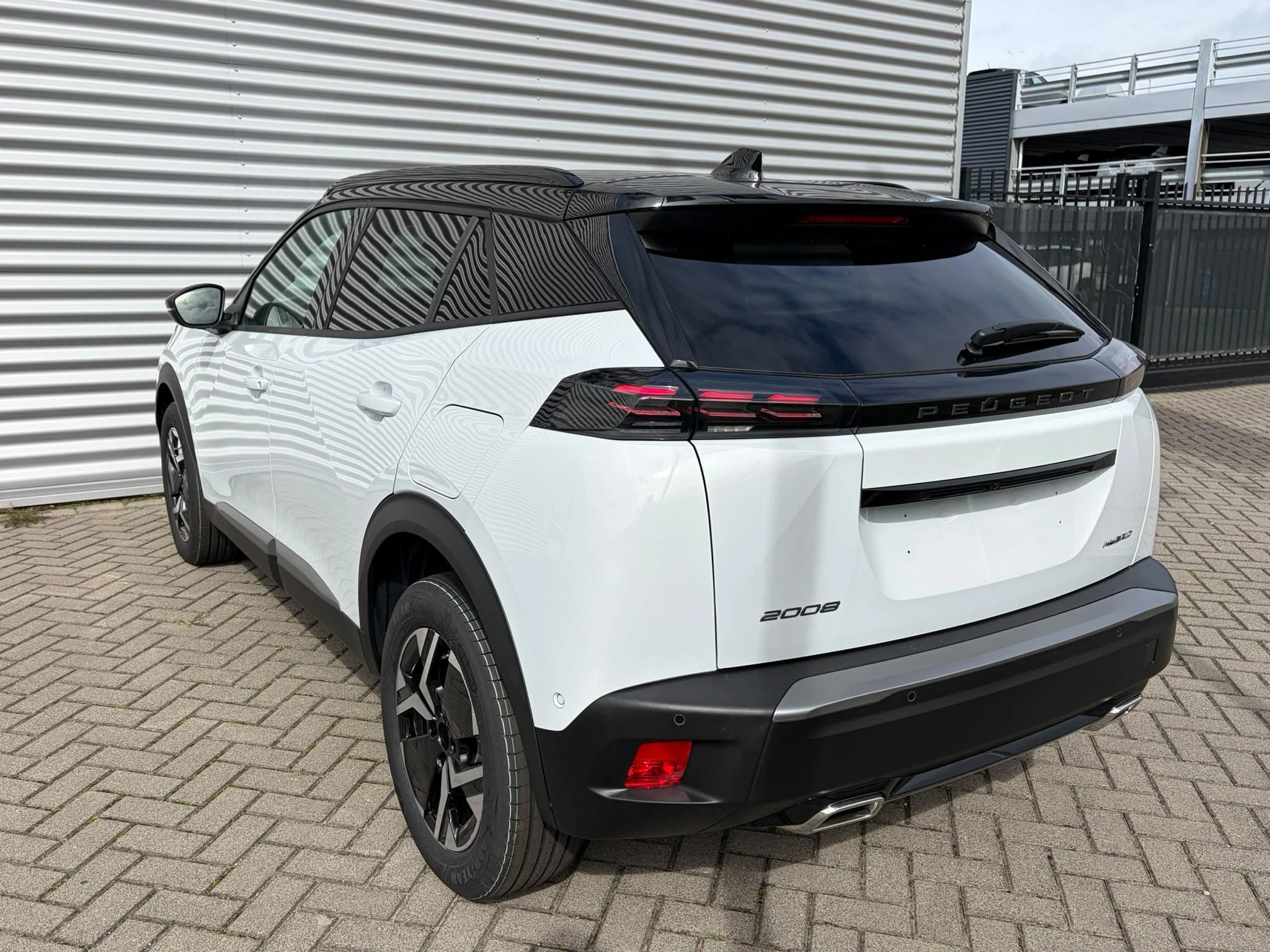 Peugeot-2008-image-4