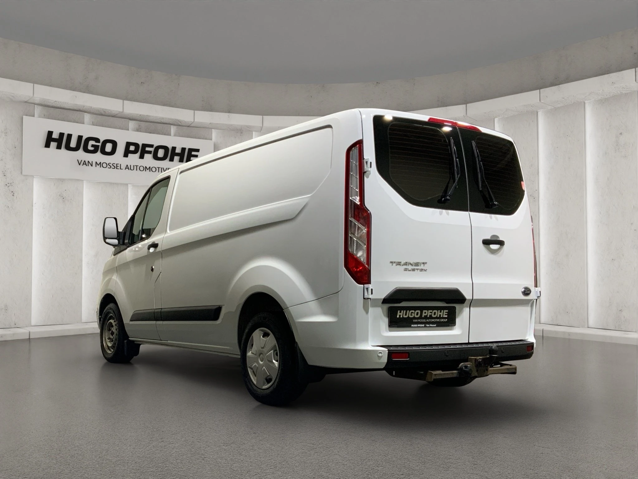 Ford-Transit Custom-image-2