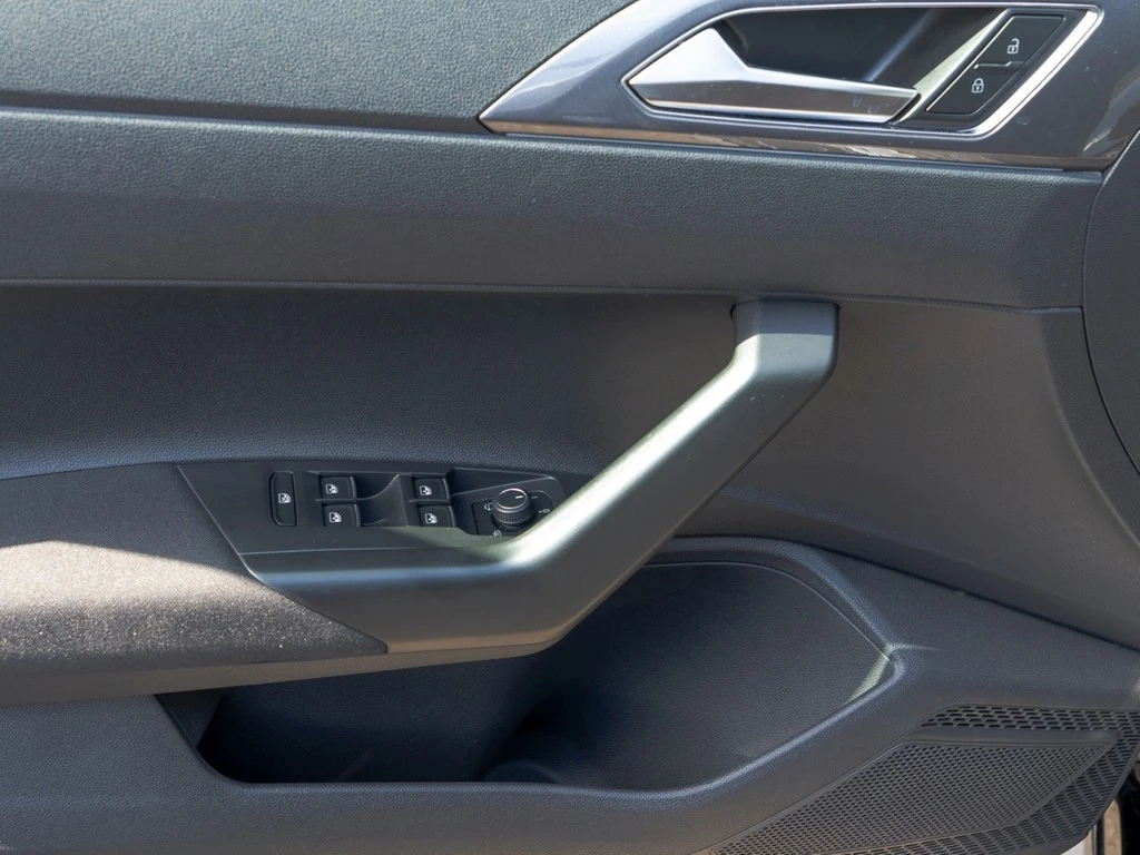 Volkswagen-Polo-image-15
