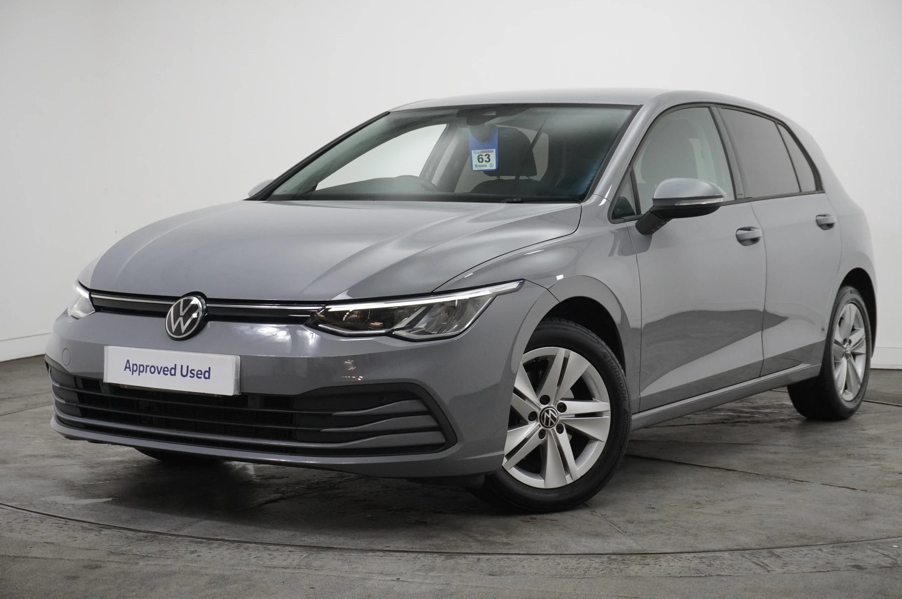 Volkswagen-Golf-image-41