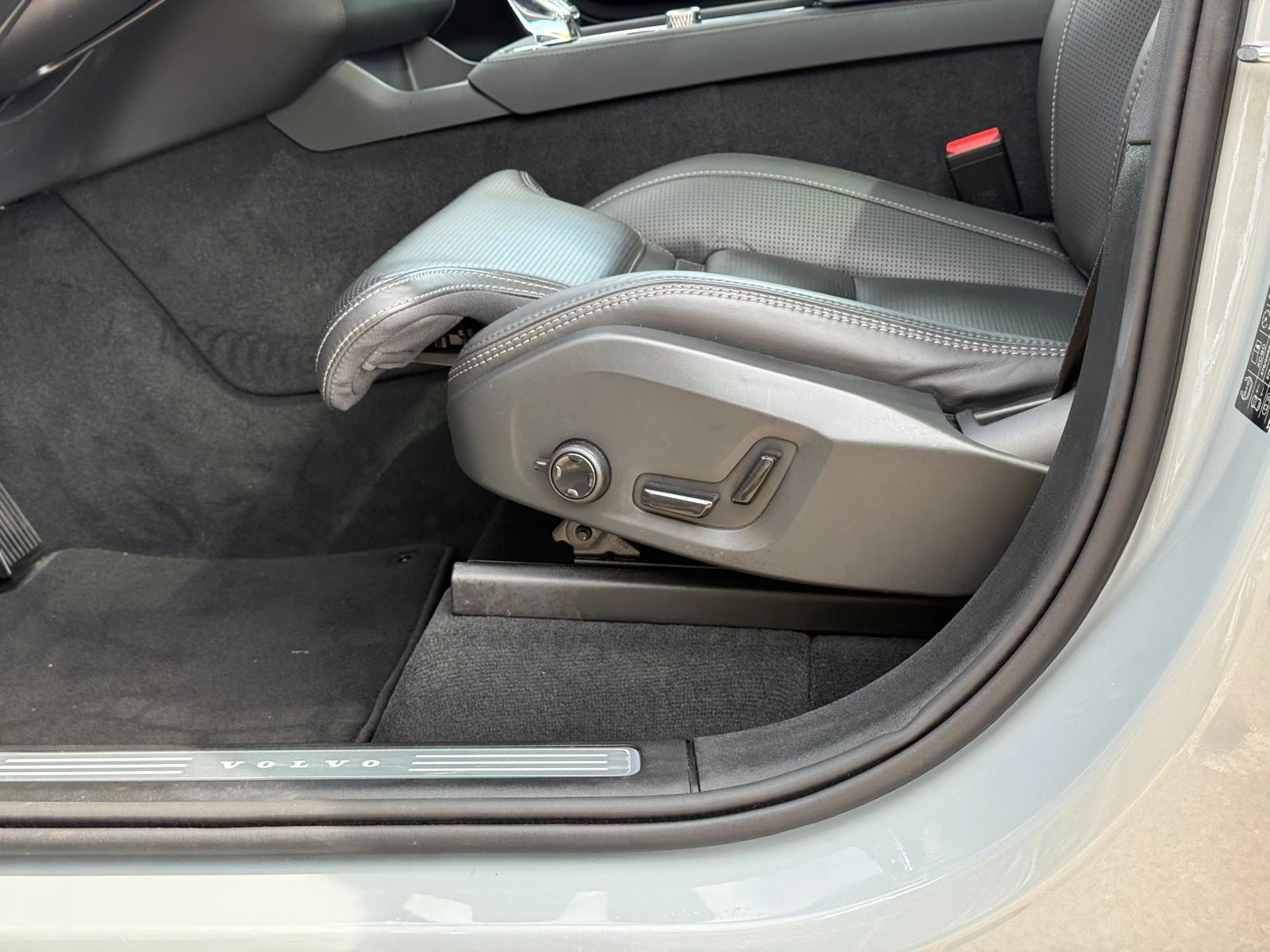 Volvo XC90 T8 Plug-in hybrid AWD Ultra Dark