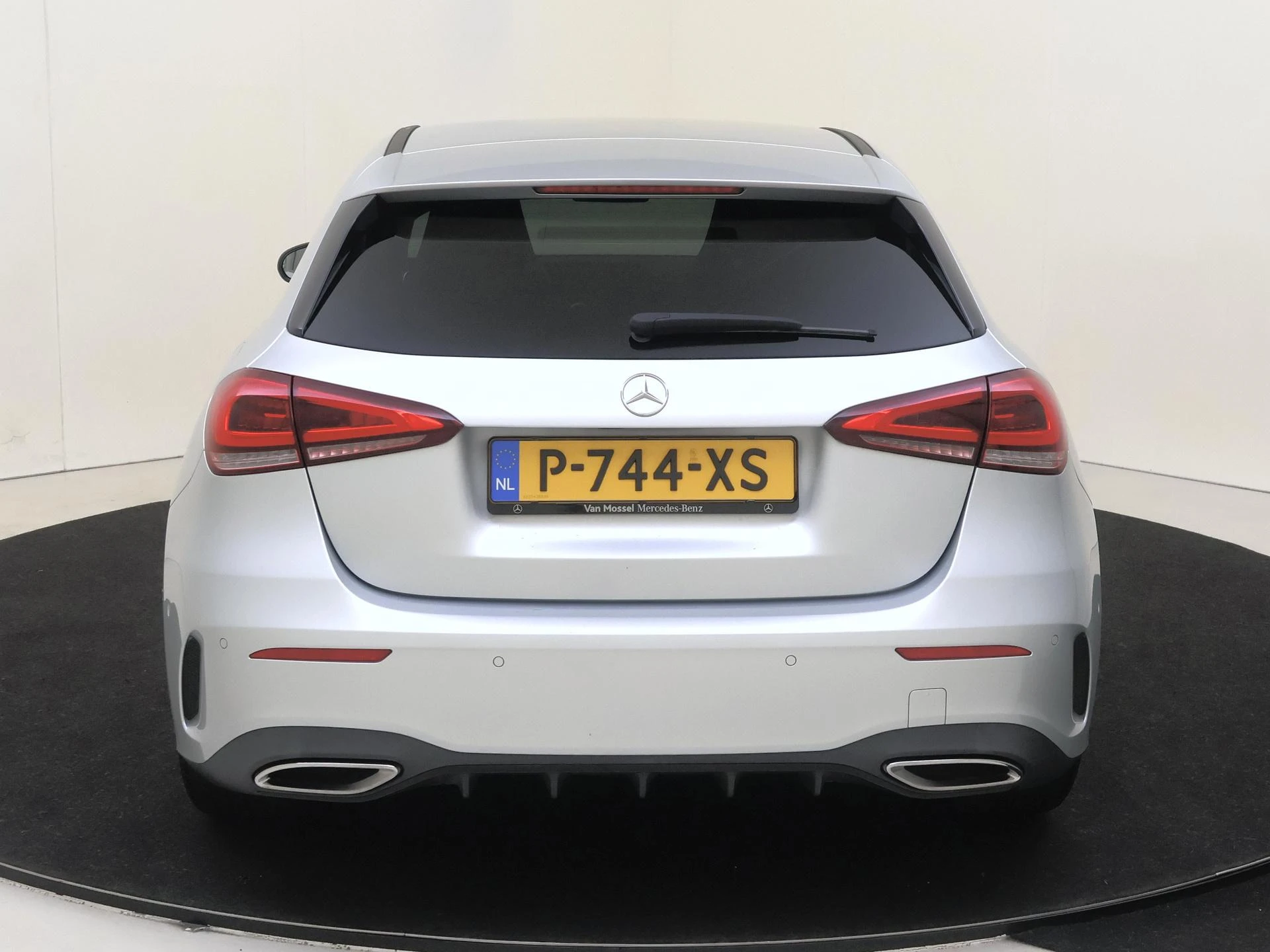 Mercedes-Benz-A-Klasse-image-6