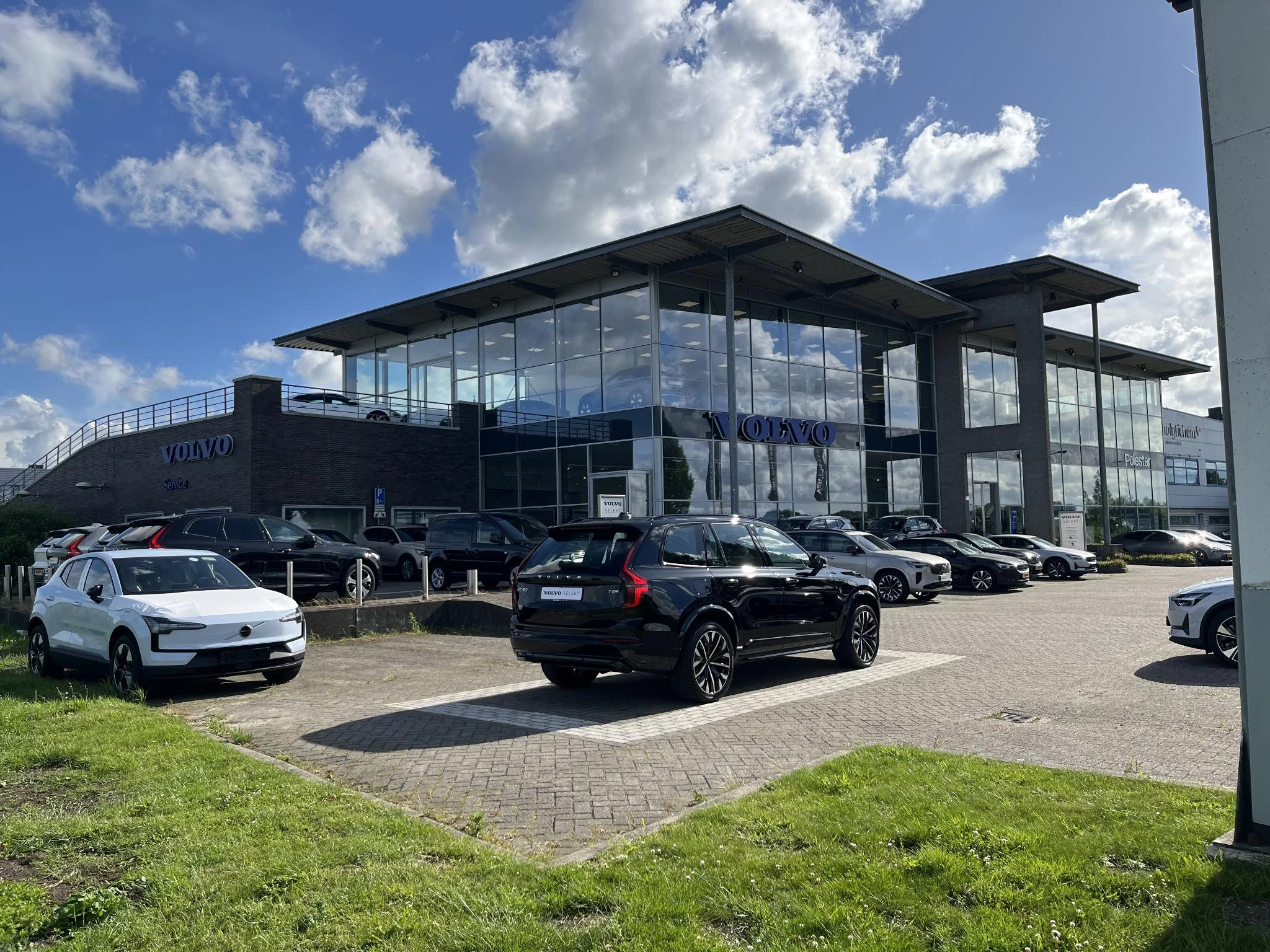Volvo XC90 T8 Plug-in hybrid AWD Ultra Dark
