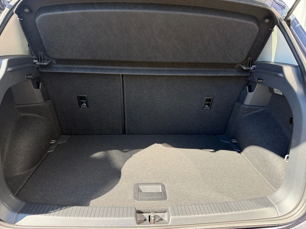 Volkswagen-T-Cross-image-12