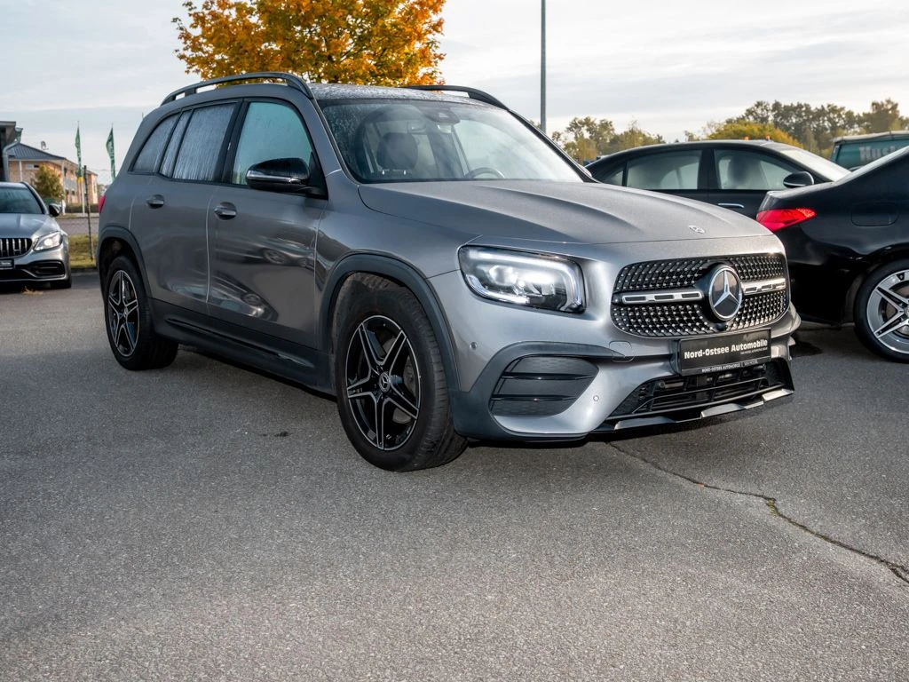 Mercedes-Benz-GLB 200 d-image-4
