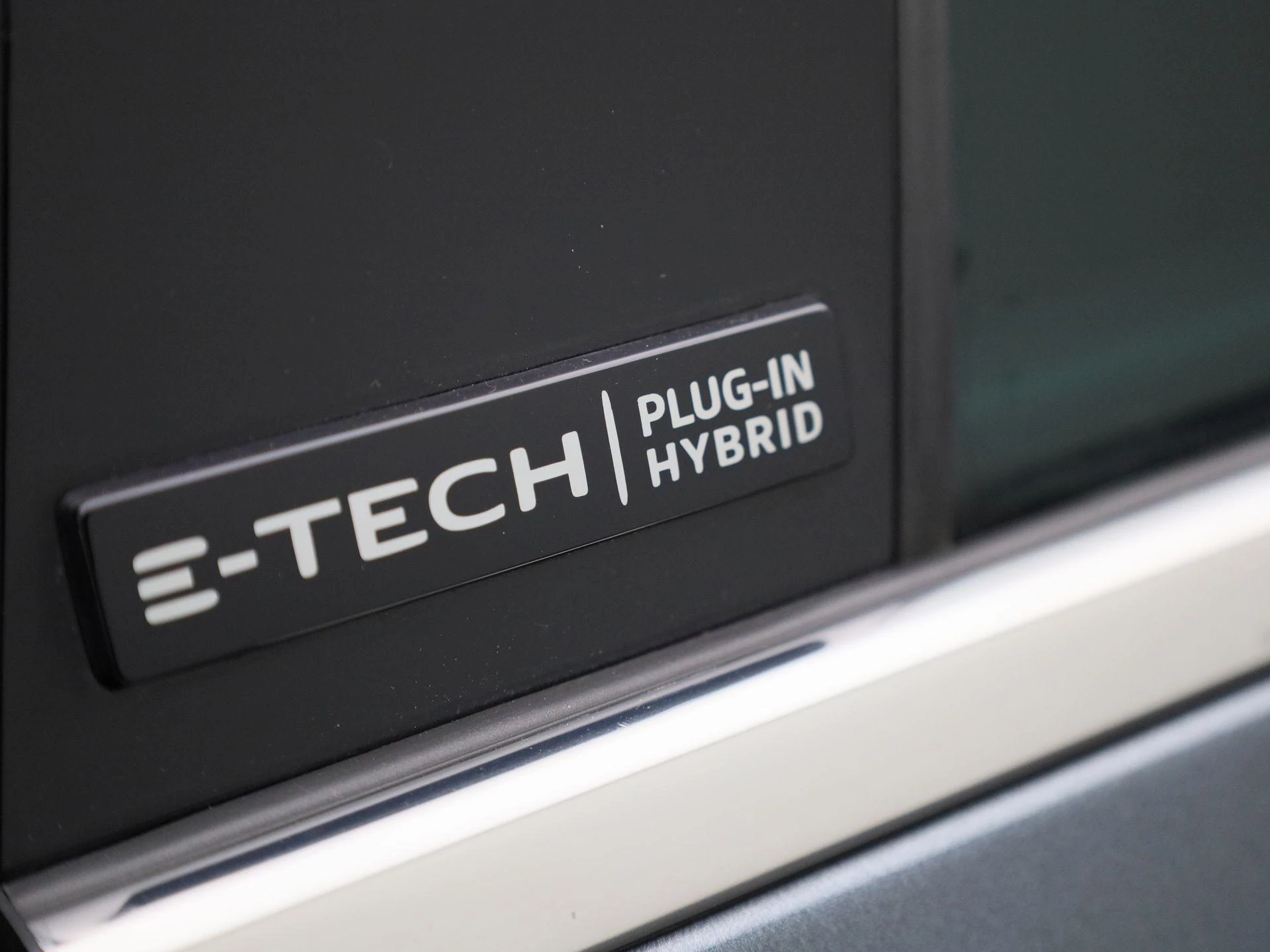 Renault-Megane E-Tech-image-19