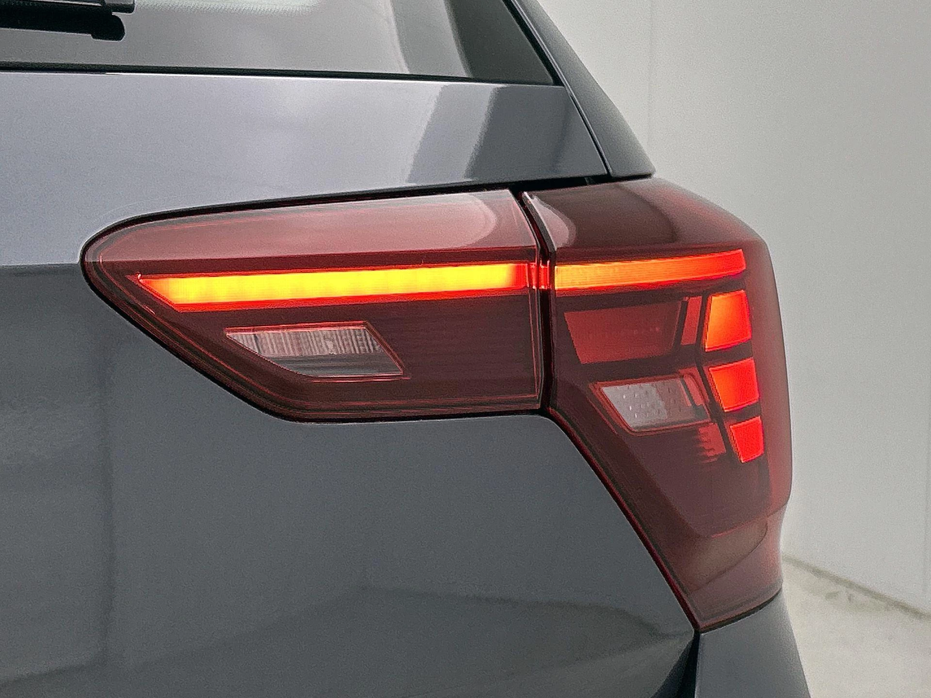 Volkswagen-Polo-image-23