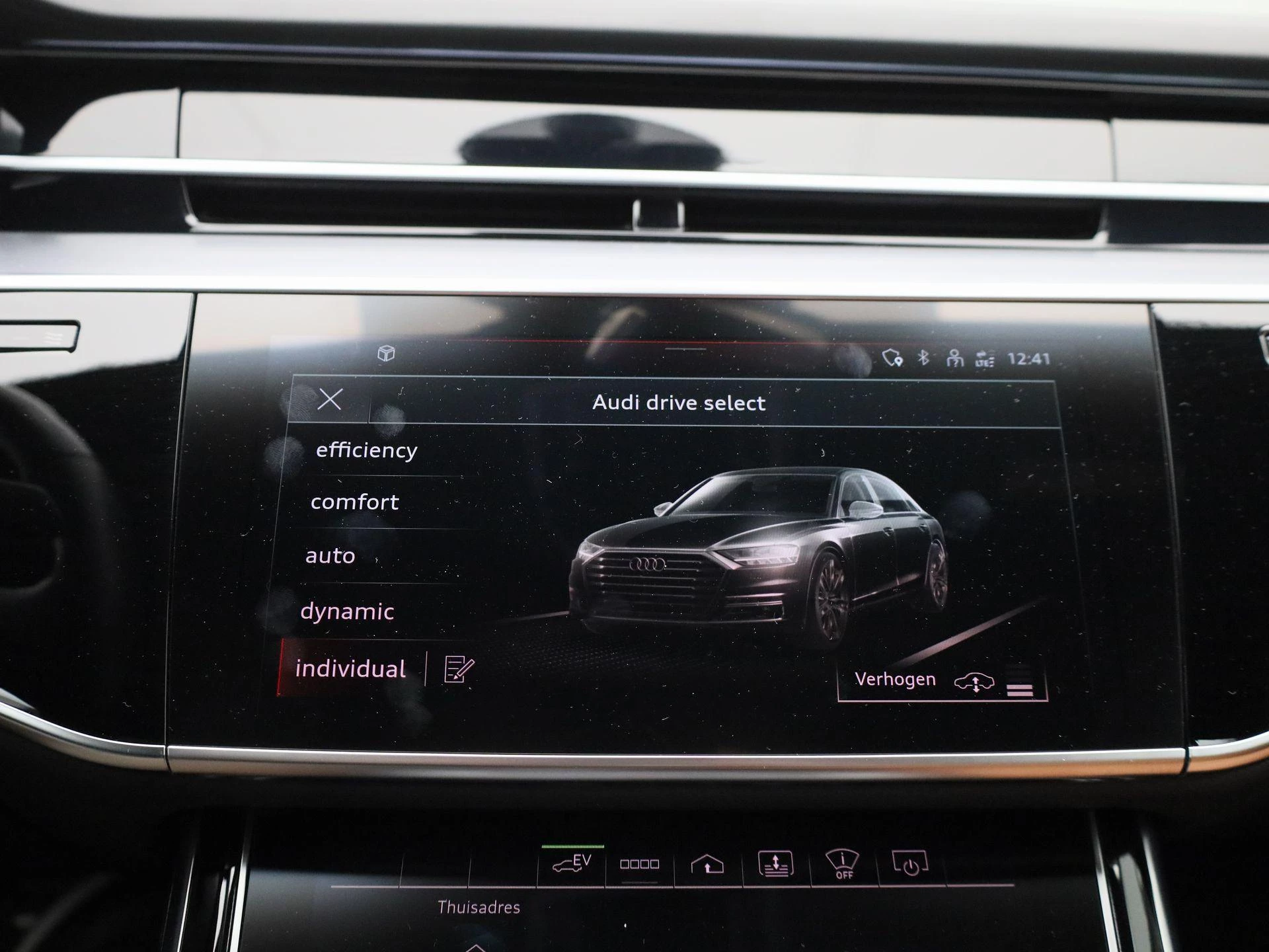 Audi A8 60 TFSI e quattro