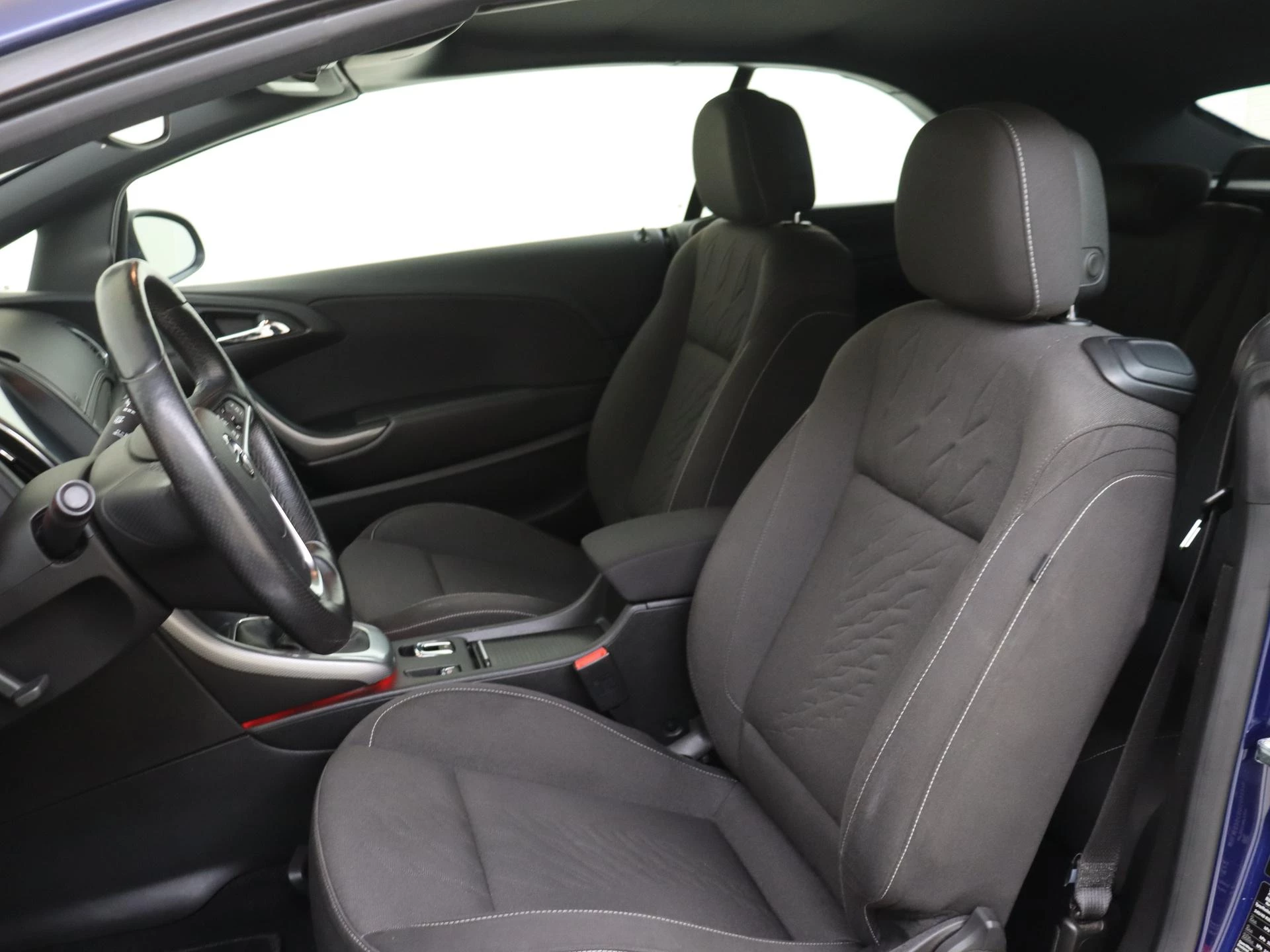 Opel-Cascada-image-14