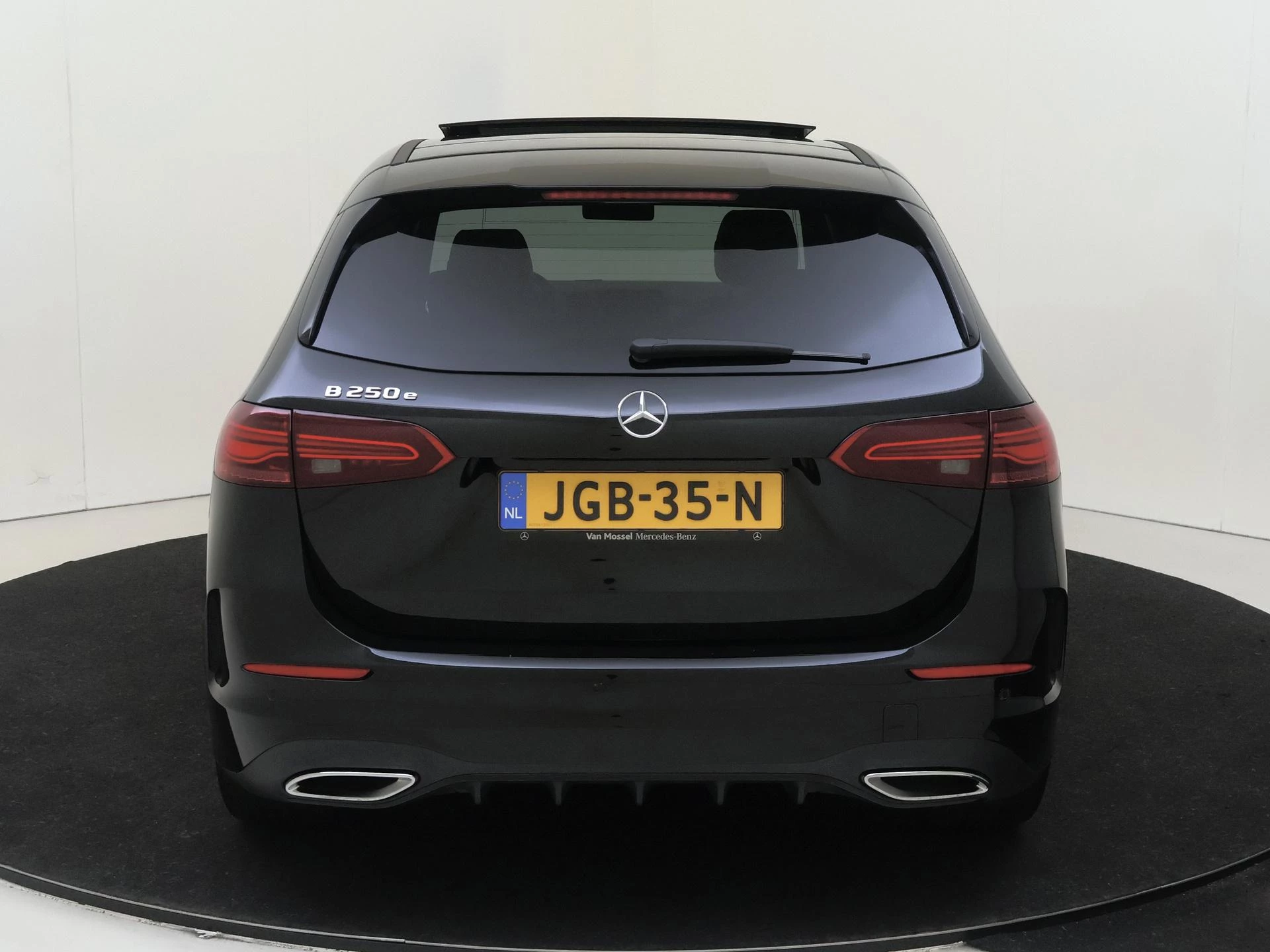 Mercedes-Benz-B-Klasse-image-6