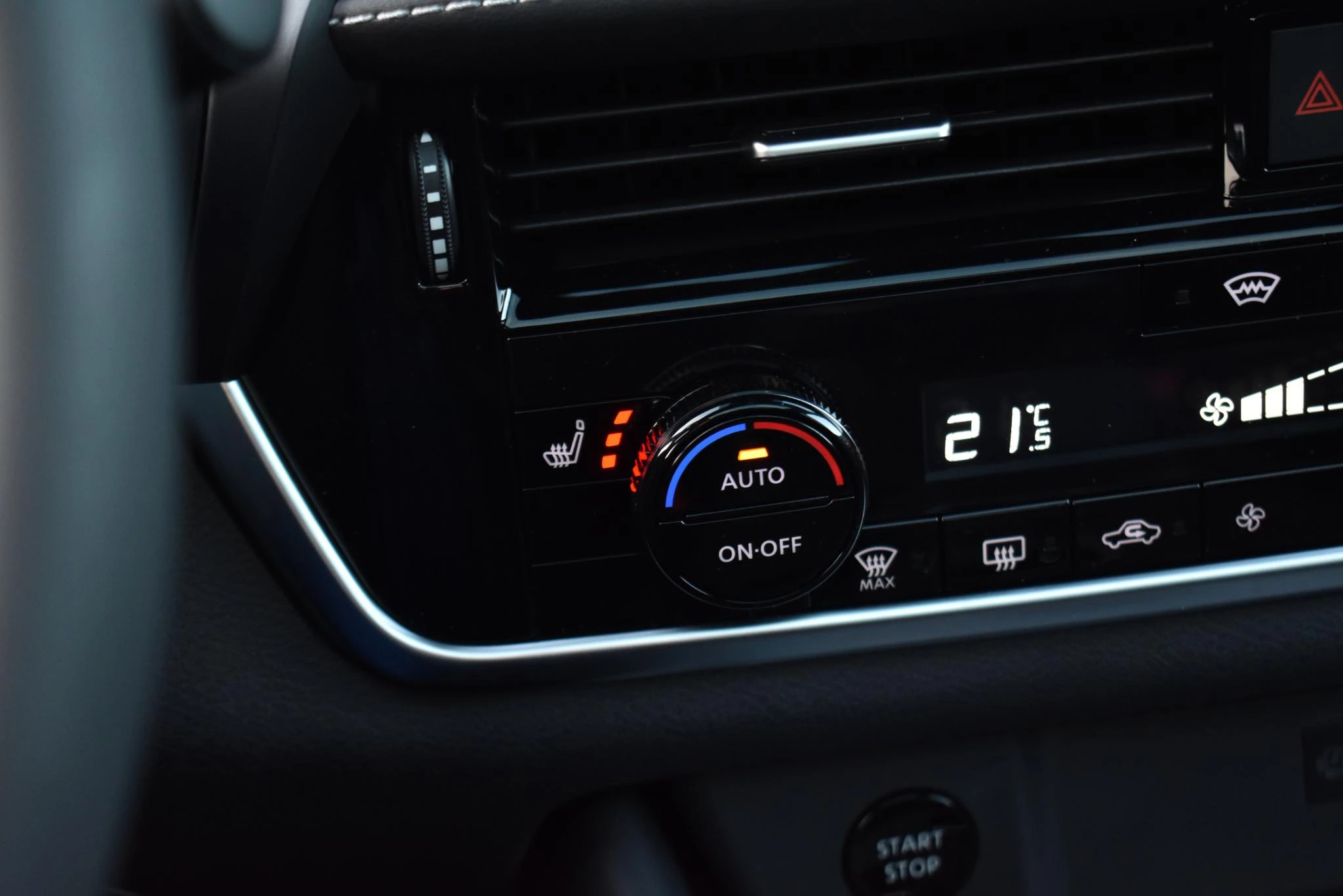 Nissan-QASHQAI-image-17