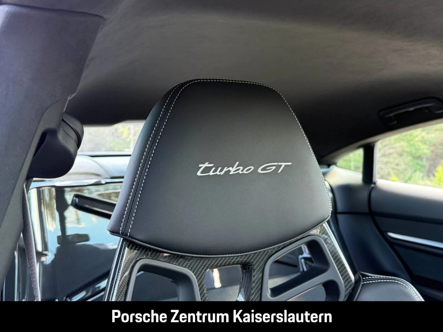 Porsche-Taycan-image-46