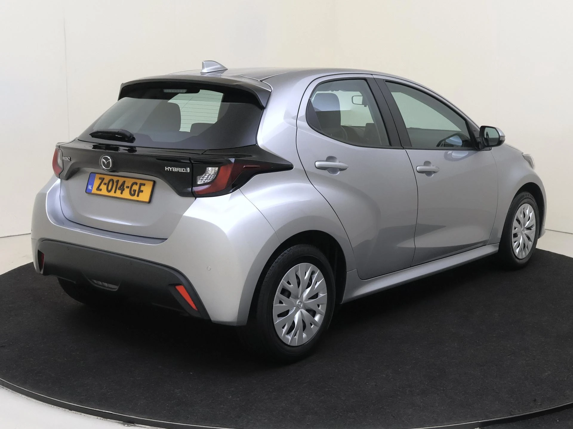 Mazda-2 Hybrid-image-3