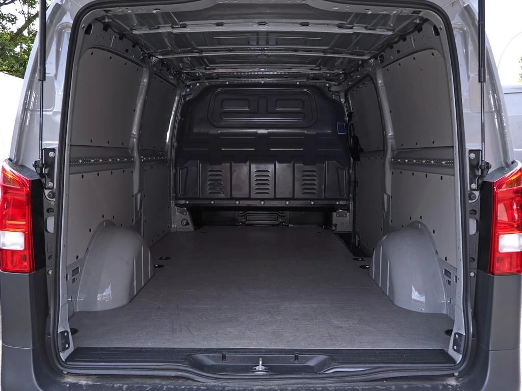 Mercedes-Benz-Vito 116-image-14