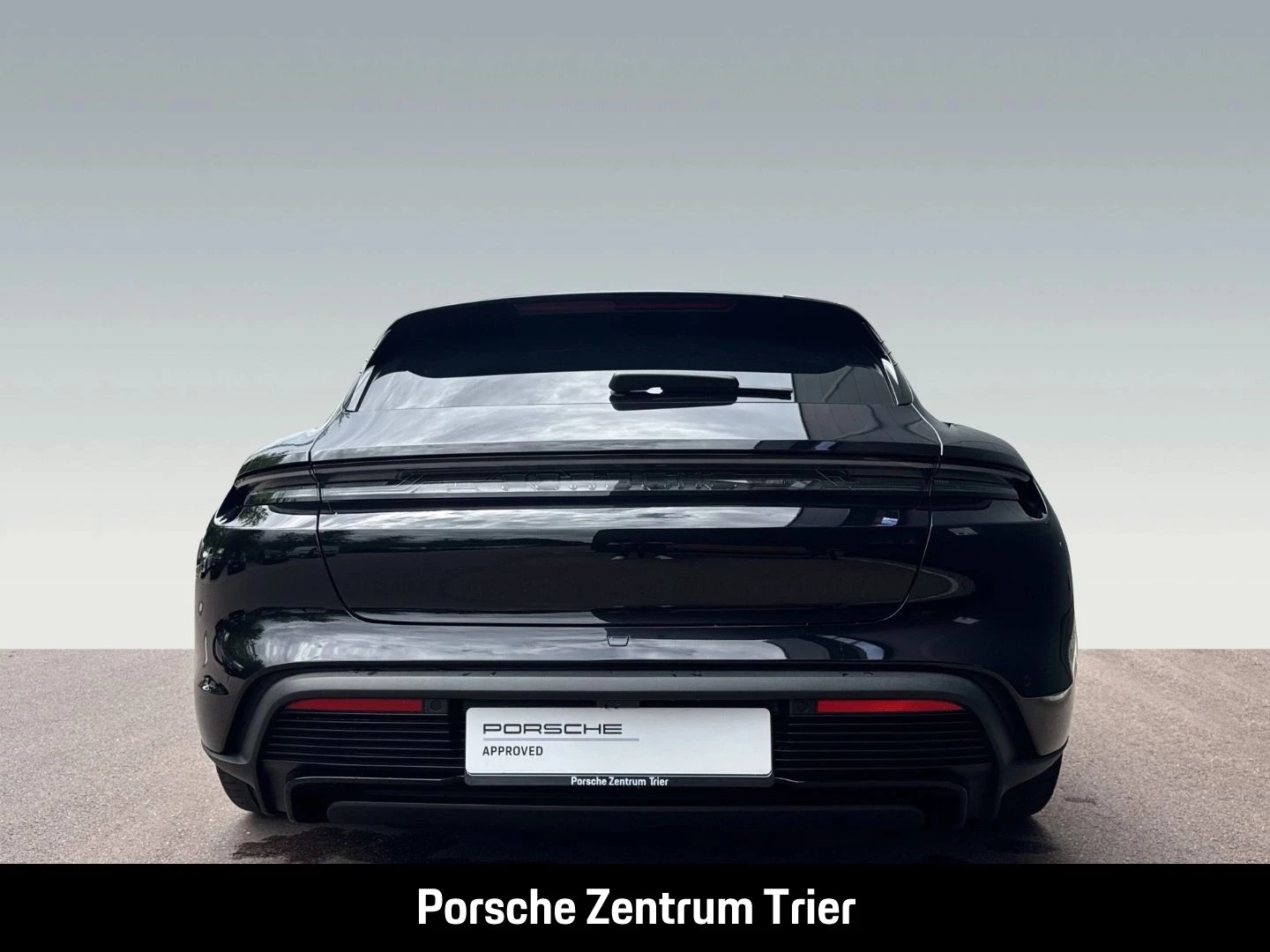 Porsche Taycan Sport Turismo Black Edition HA-Lenkung black edition