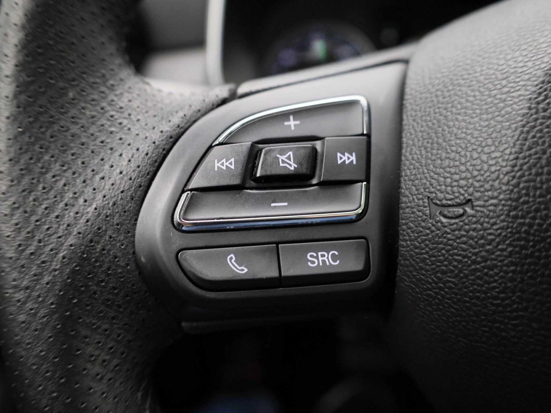 MG-ZS EV-image-17