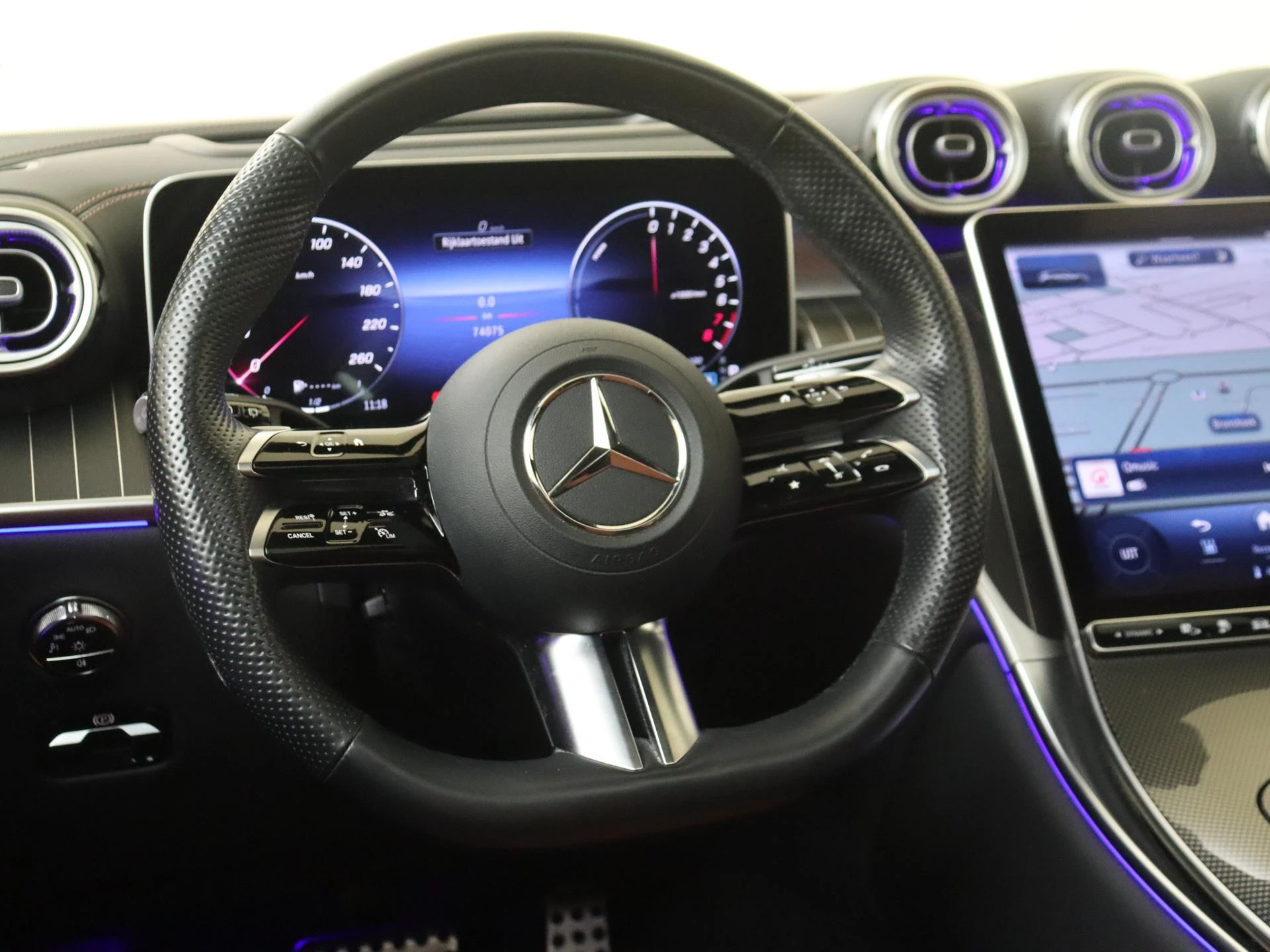 Mercedes-Benz-GLC-image-10