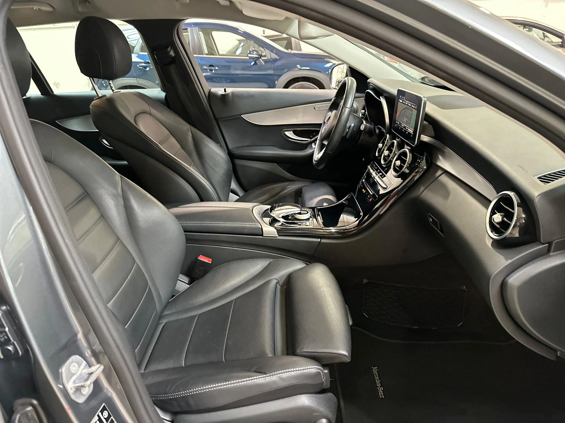 Mercedes-Benz-C-Klasse-image-31