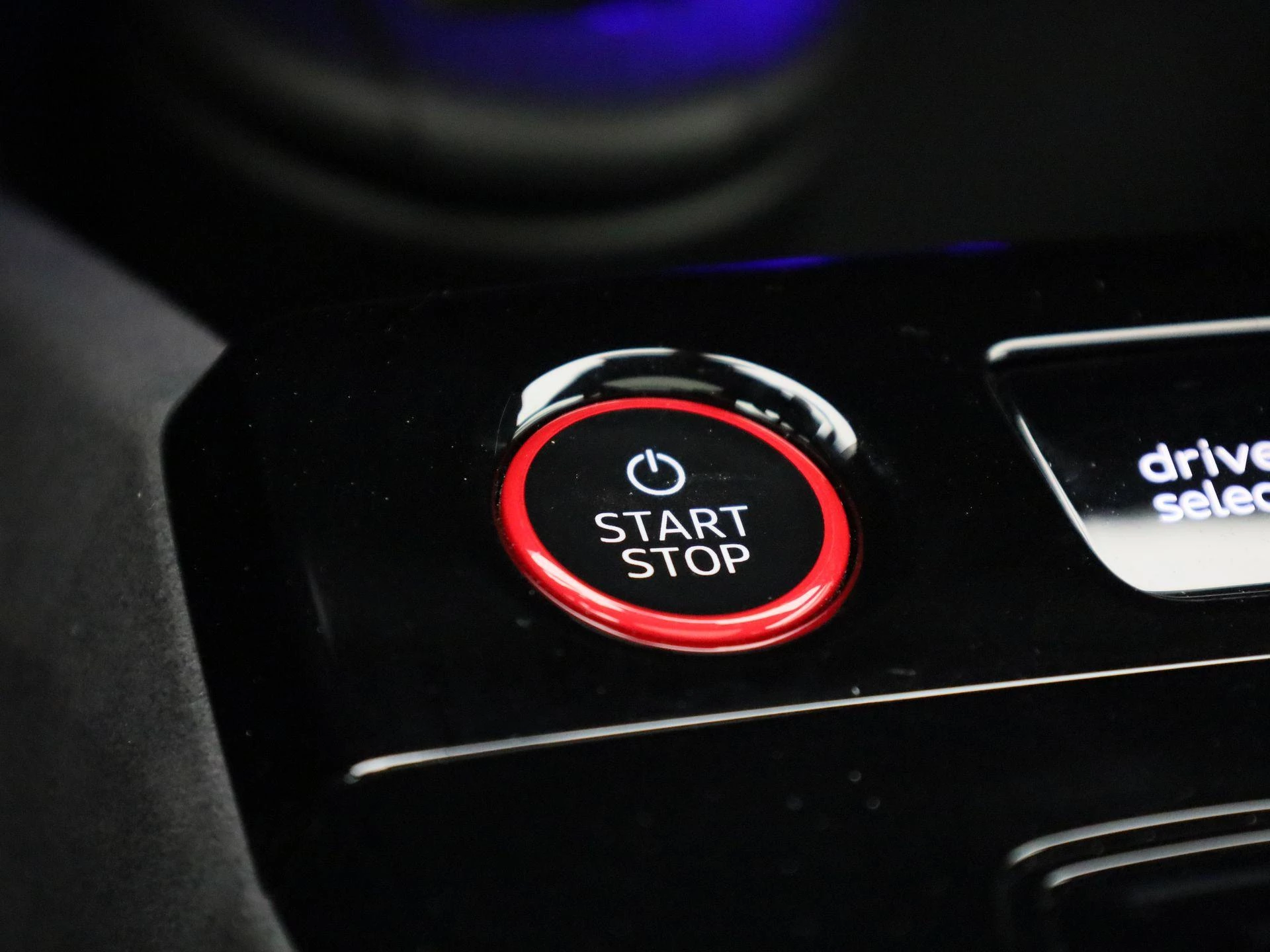 Audi-Q6 e-tron-image-25