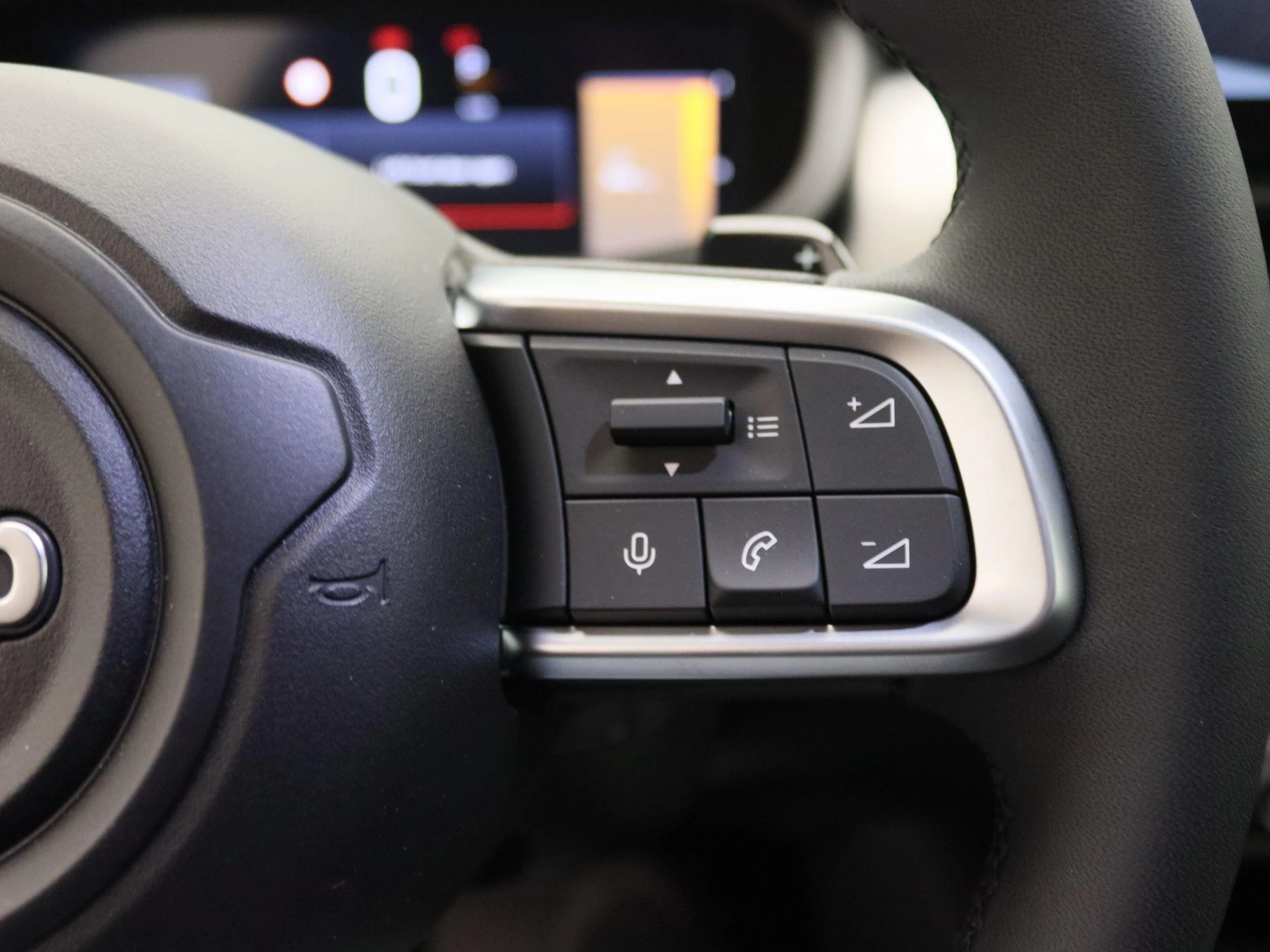 Jeep Avenger 1.2 e-Hybrid Summit