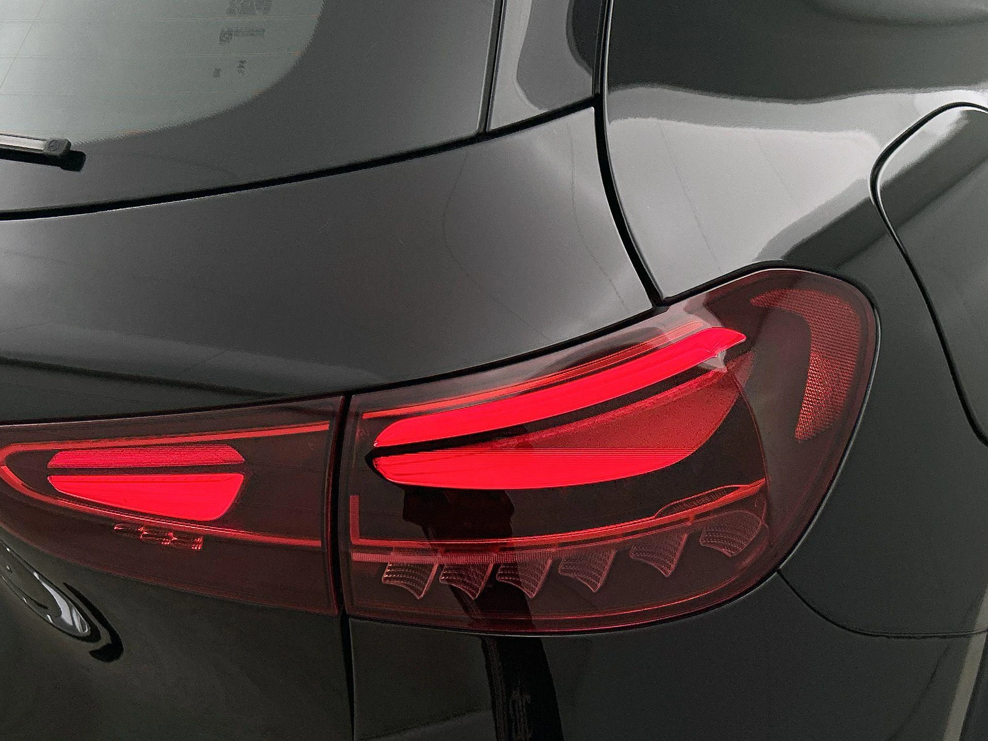 Mercedes-Benz-GLA-image-21