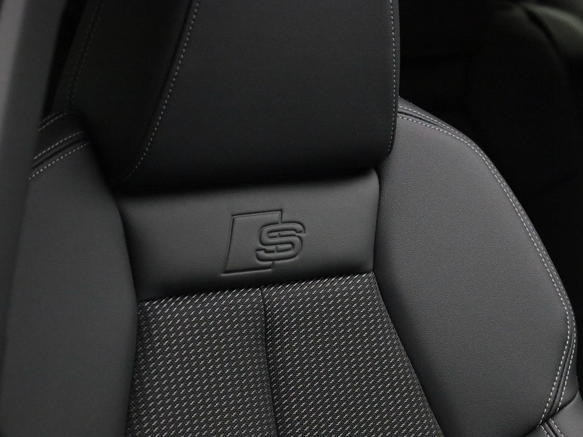 Audi-Q4 Sportback e-tron-image-51