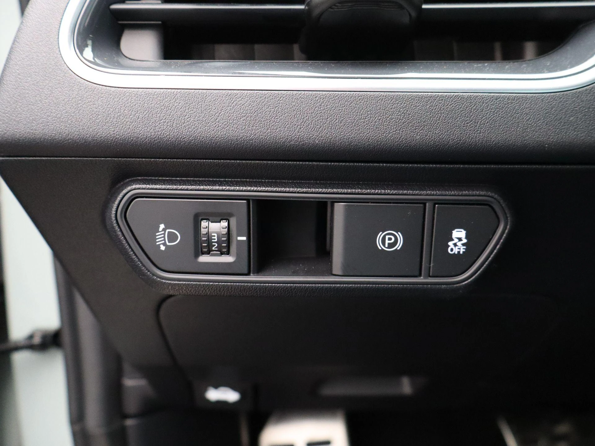 Kia K4 1.0 T-GDi MHEV GT-Line Launch Edition (pano)