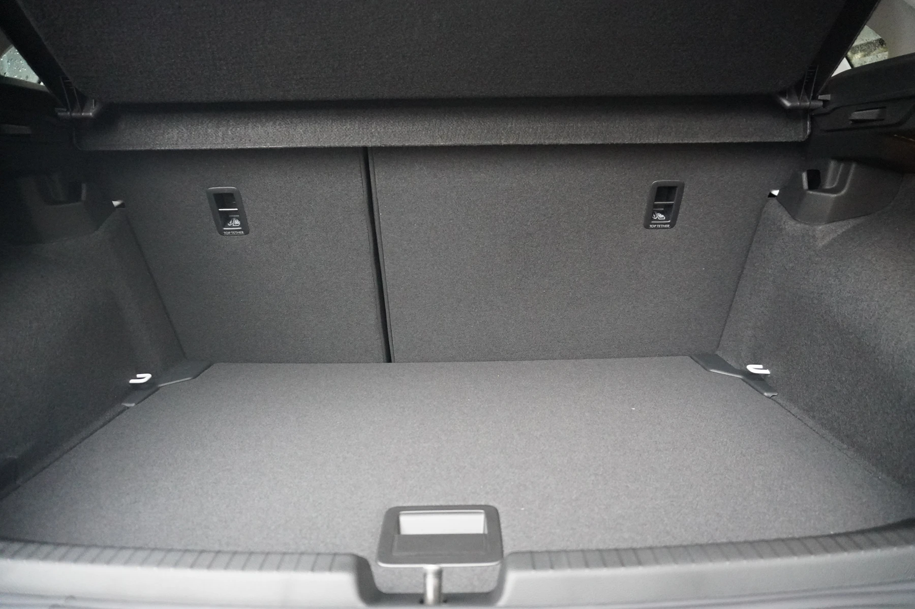 Volkswagen-Polo-image-12