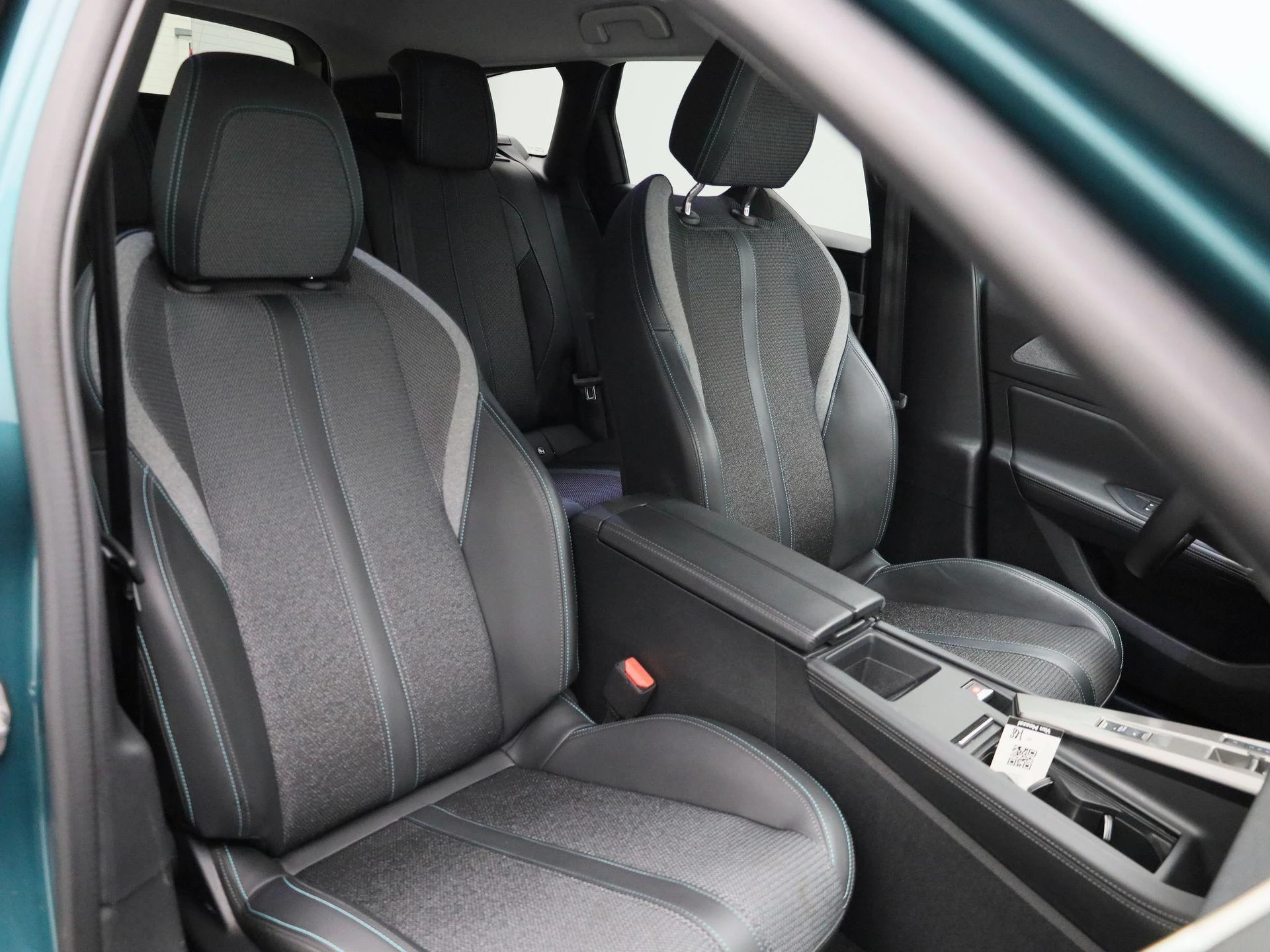 Peugeot-308-image-36