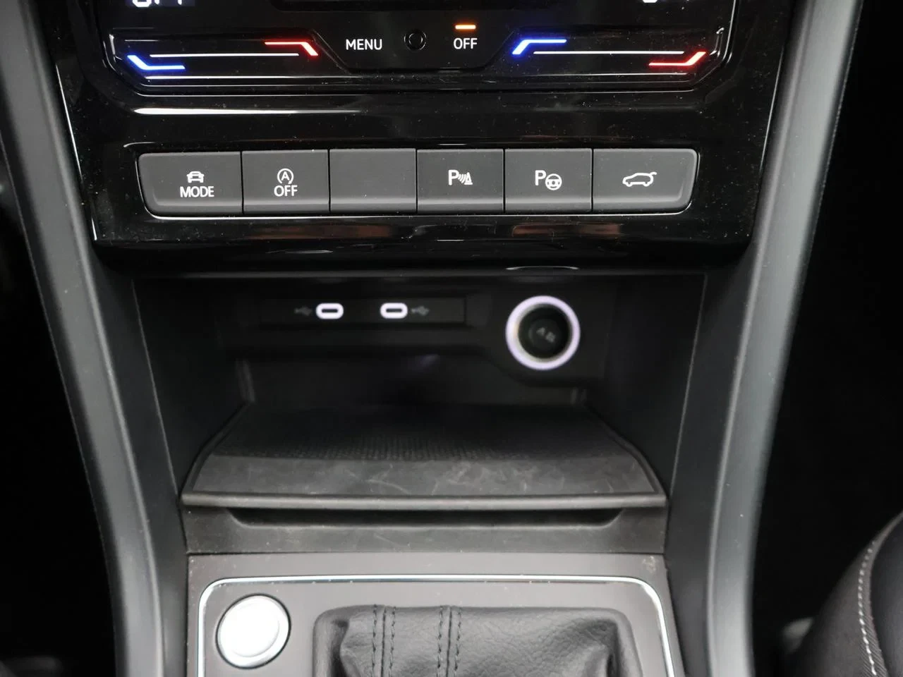 Volkswagen-Touran-image-13