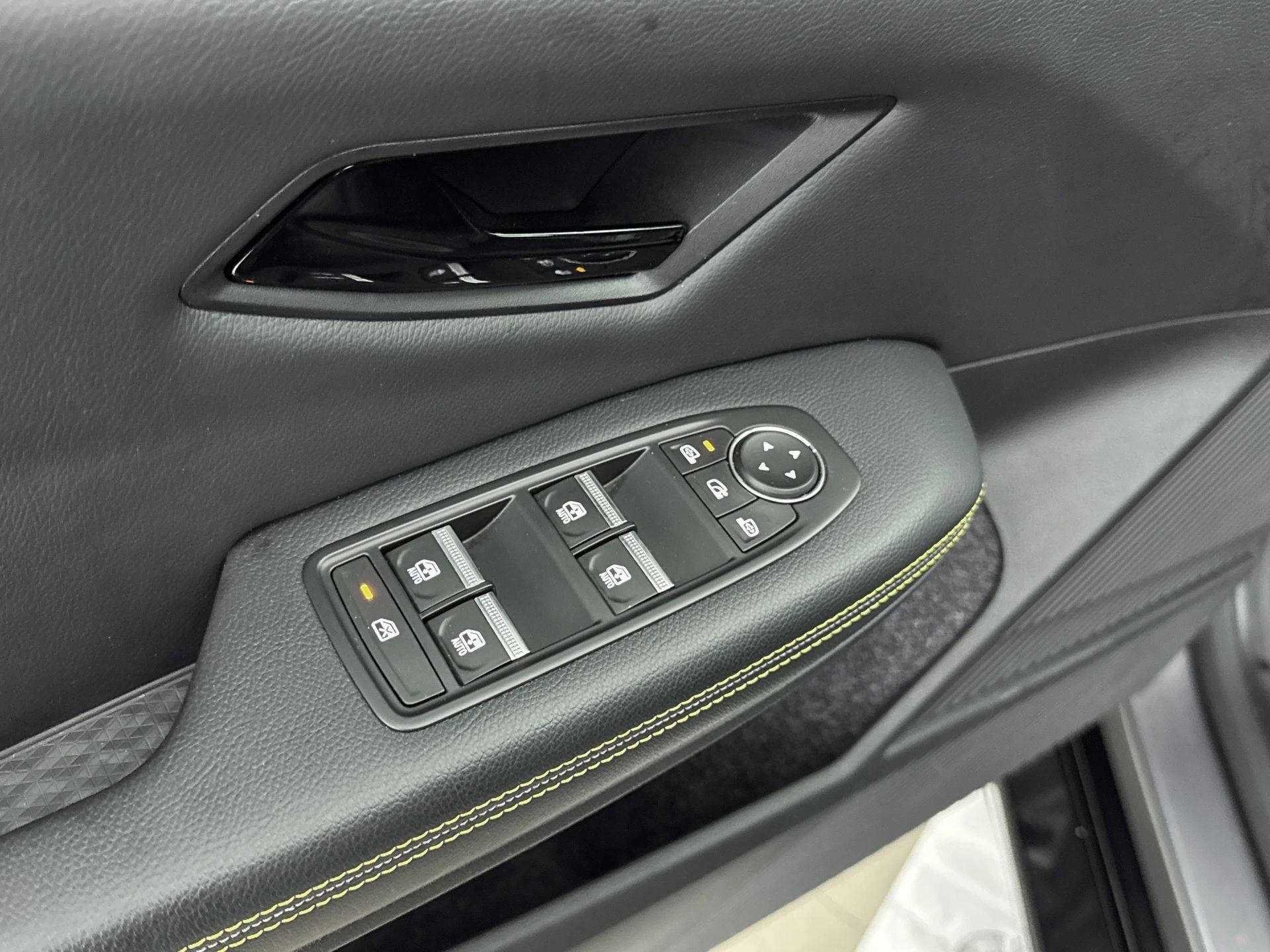 Renault-Megane E-Tech-image-8