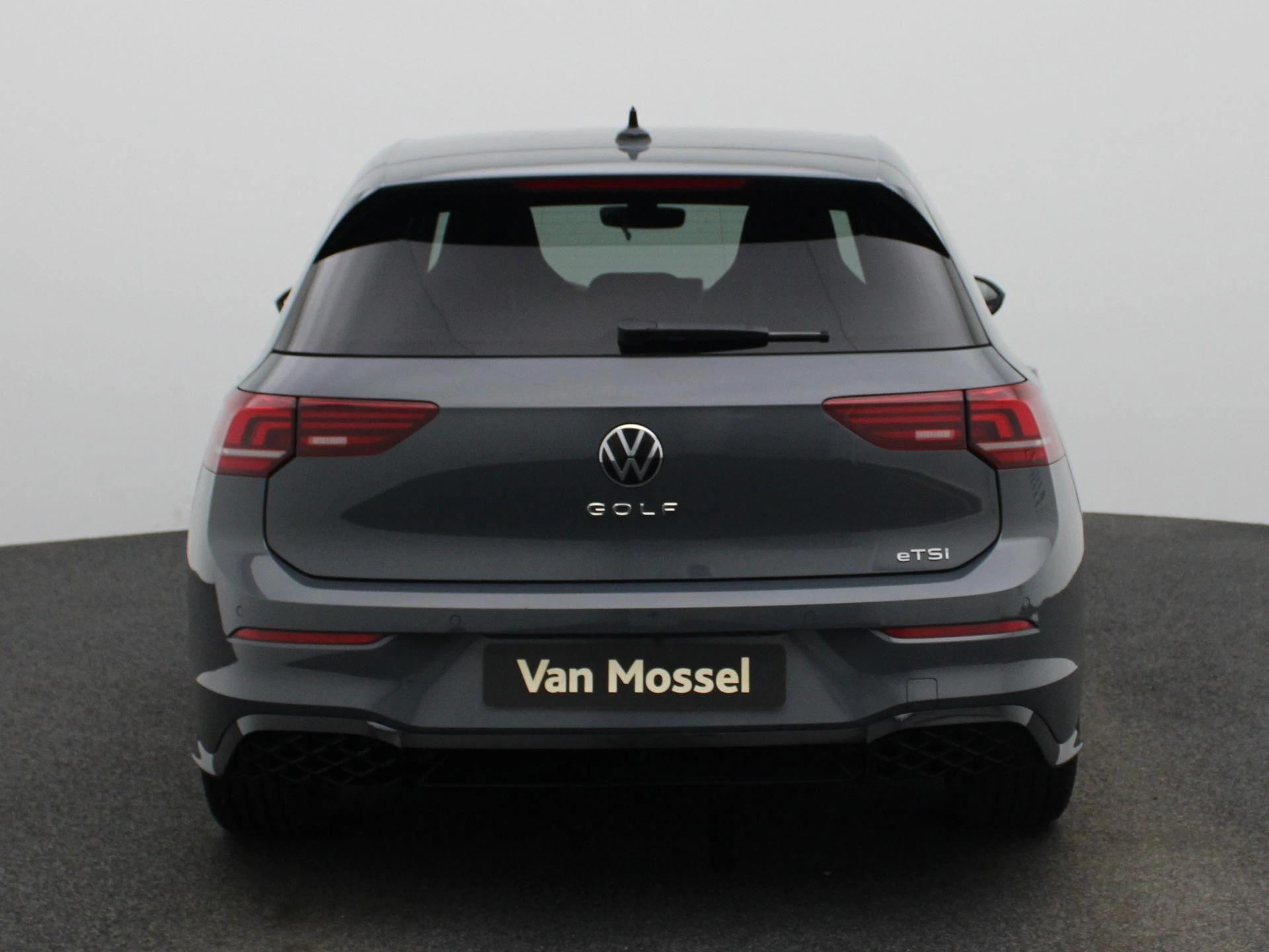 Volkswagen Golf 1.5 eTSI R-Line Edition