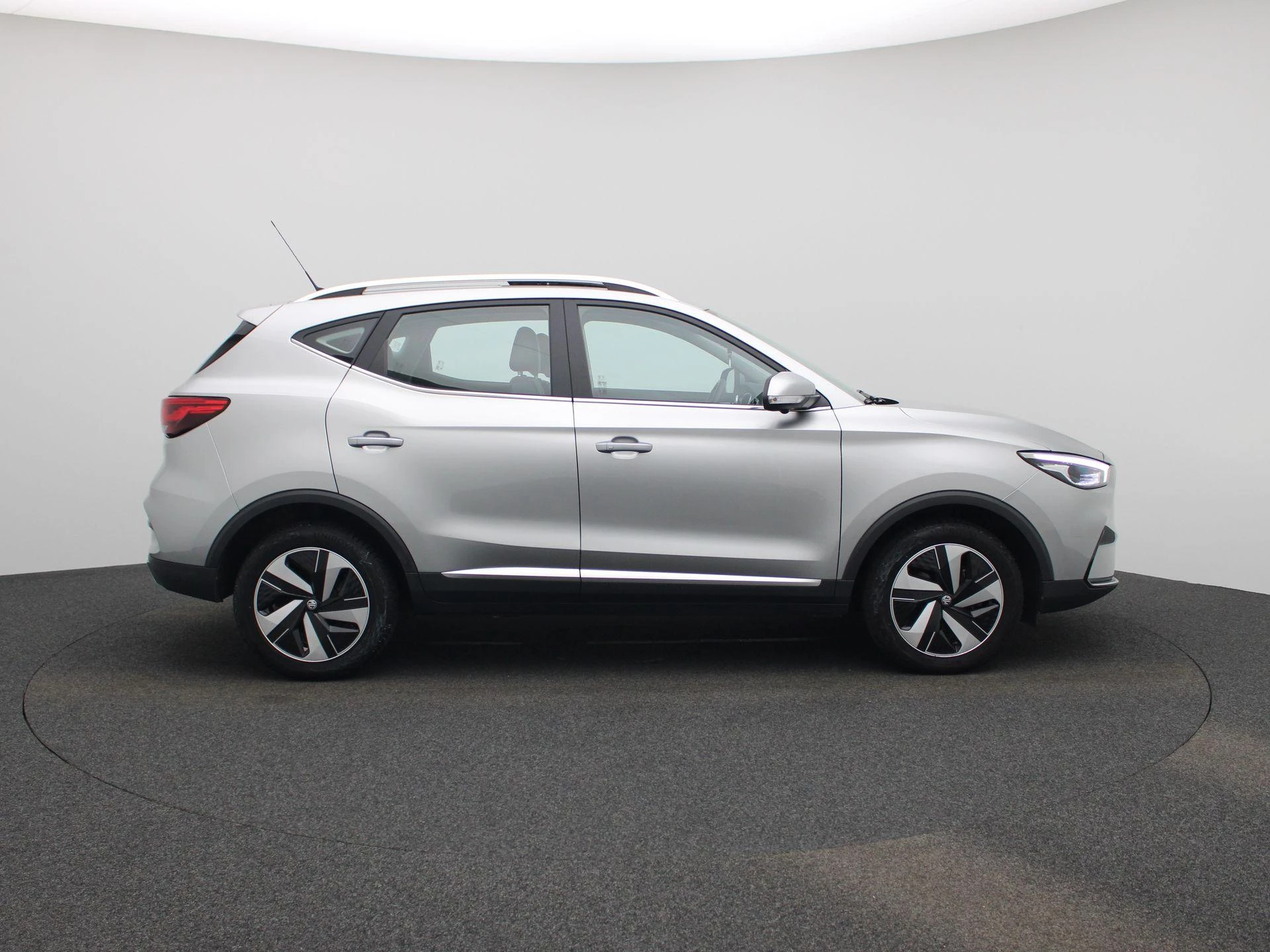 MG-ZS EV-image-6