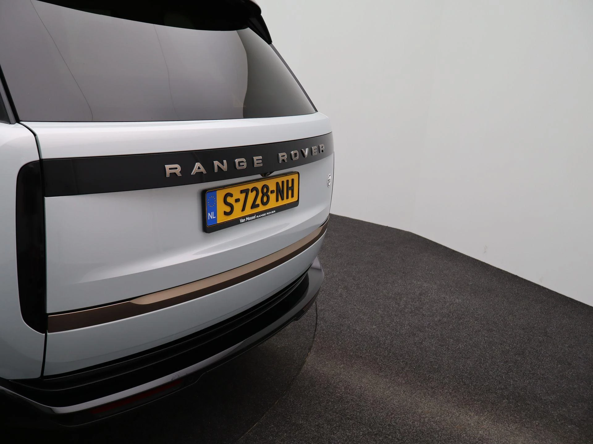 Land Rover Range Rover 3.0 P510e SV PHEV